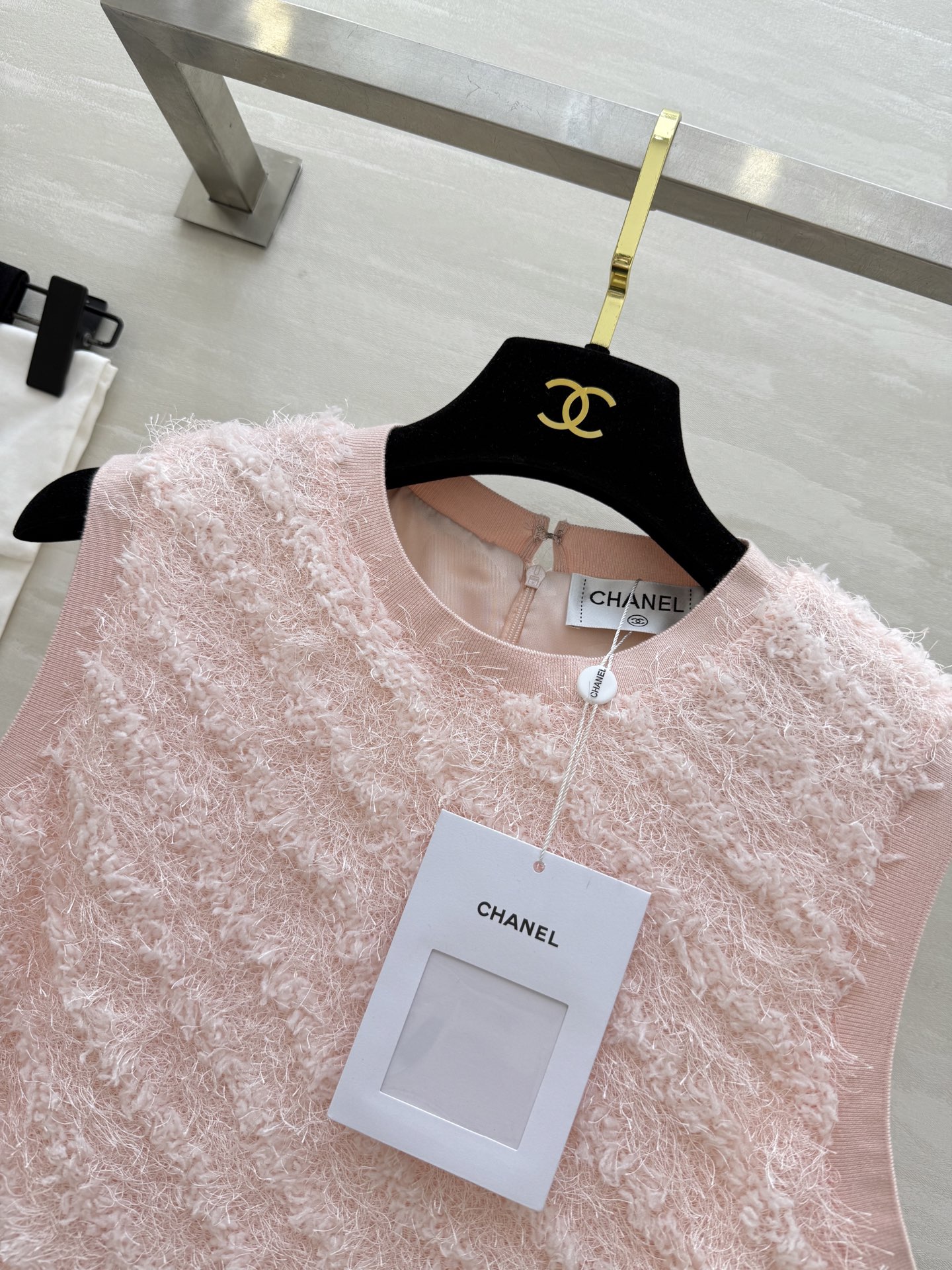 #Chane♡²⁵新款 重工面料背心式连衣裙 奢华又高级 定制提花里衬 经典圆领 版型百搭不挑人时髦又高