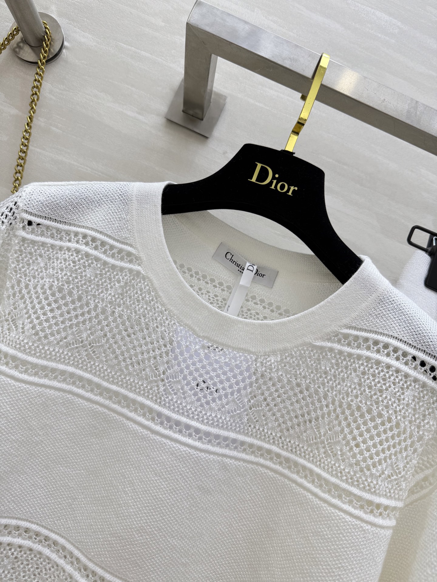 #DIO♡²⁵针织🧶套装裙 圆领设计经典大方修饰颈部线条 短袖款式搭配精致镂空花纹 若隐若现间透出性感与
