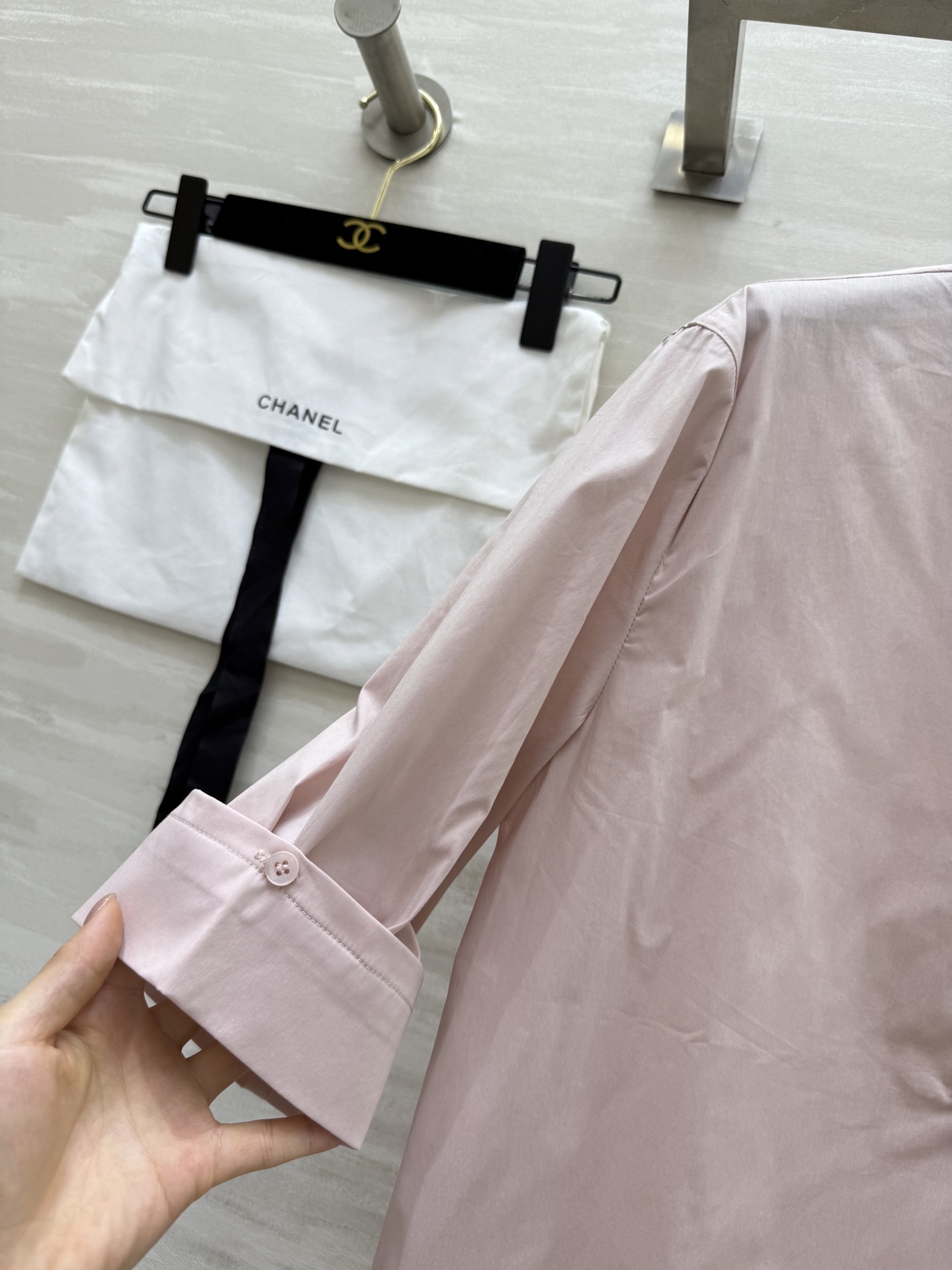 #Chane♡²⁵半开领衬衣 优雅高级 高品质定制 现货首发size：36/38/40（36码肩宽：41