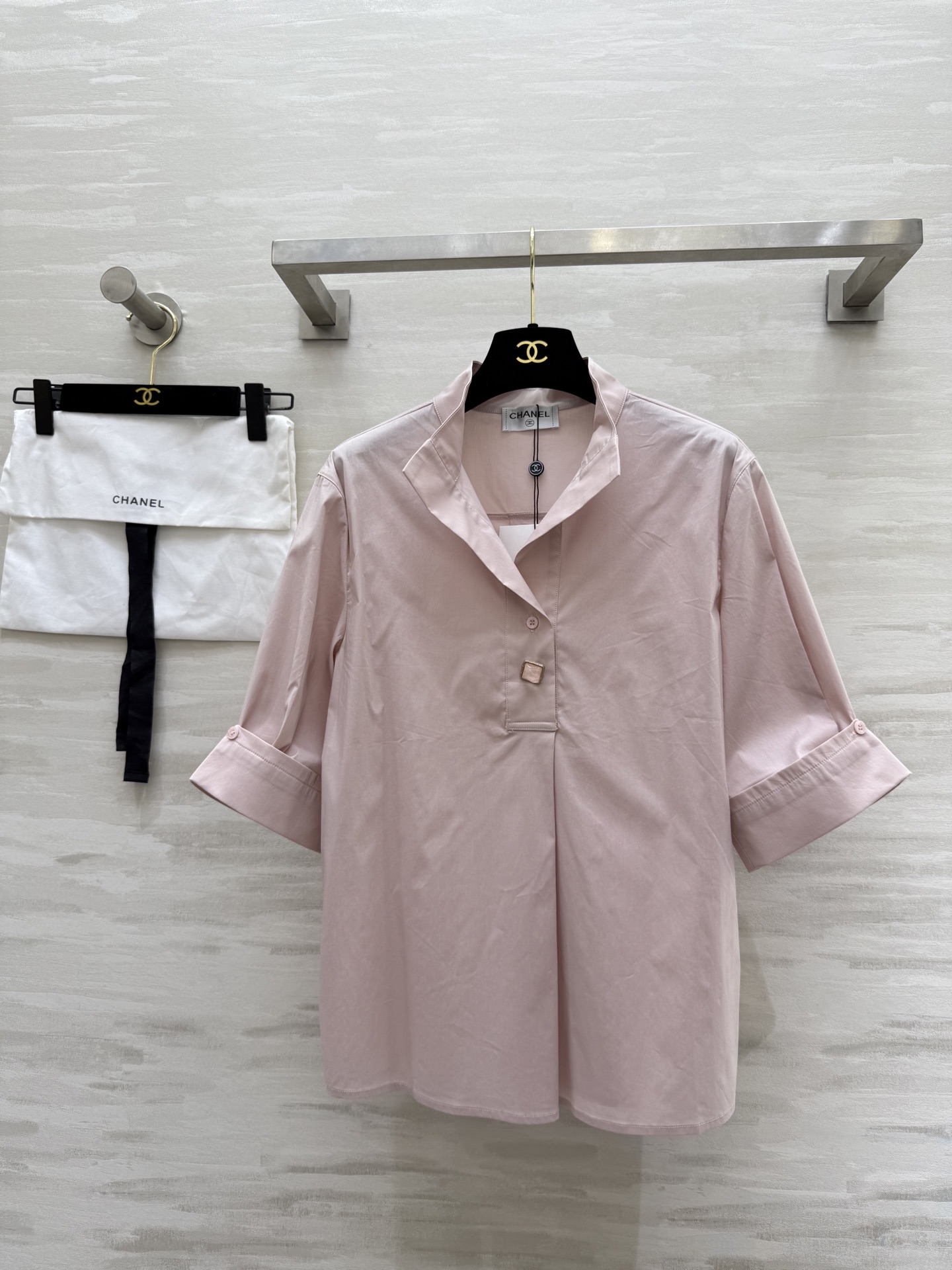 #Chane♡²⁵半开领衬衣 优雅高级 高品质定制 现货首发size：36/38/40（36码肩宽：41