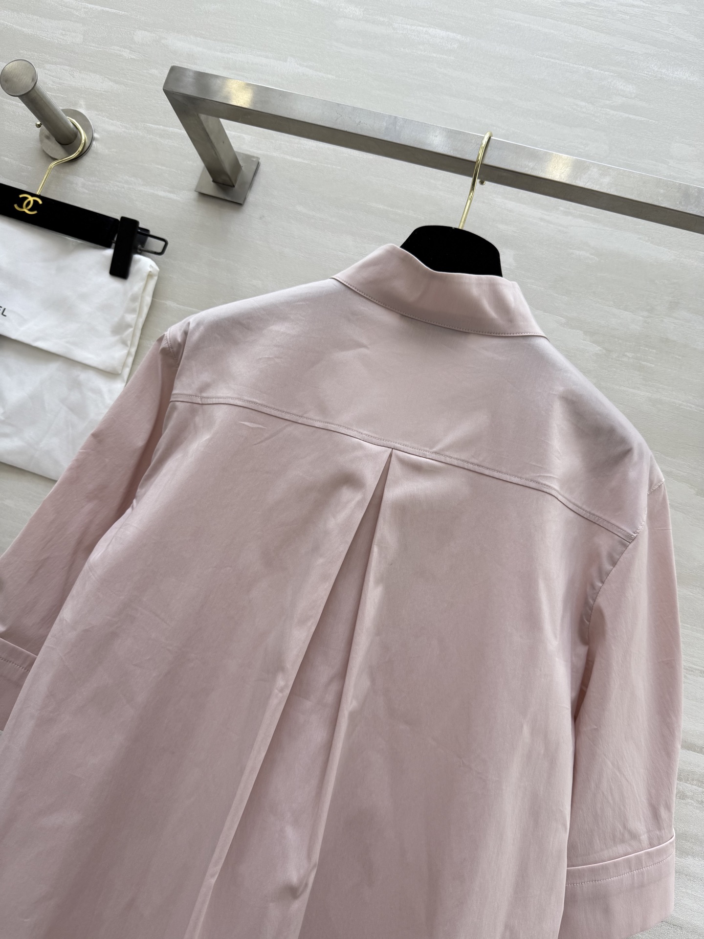 #Chane♡²⁵半开领衬衣 优雅高级 高品质定制 现货首发size：36/38/40（36码肩宽：41