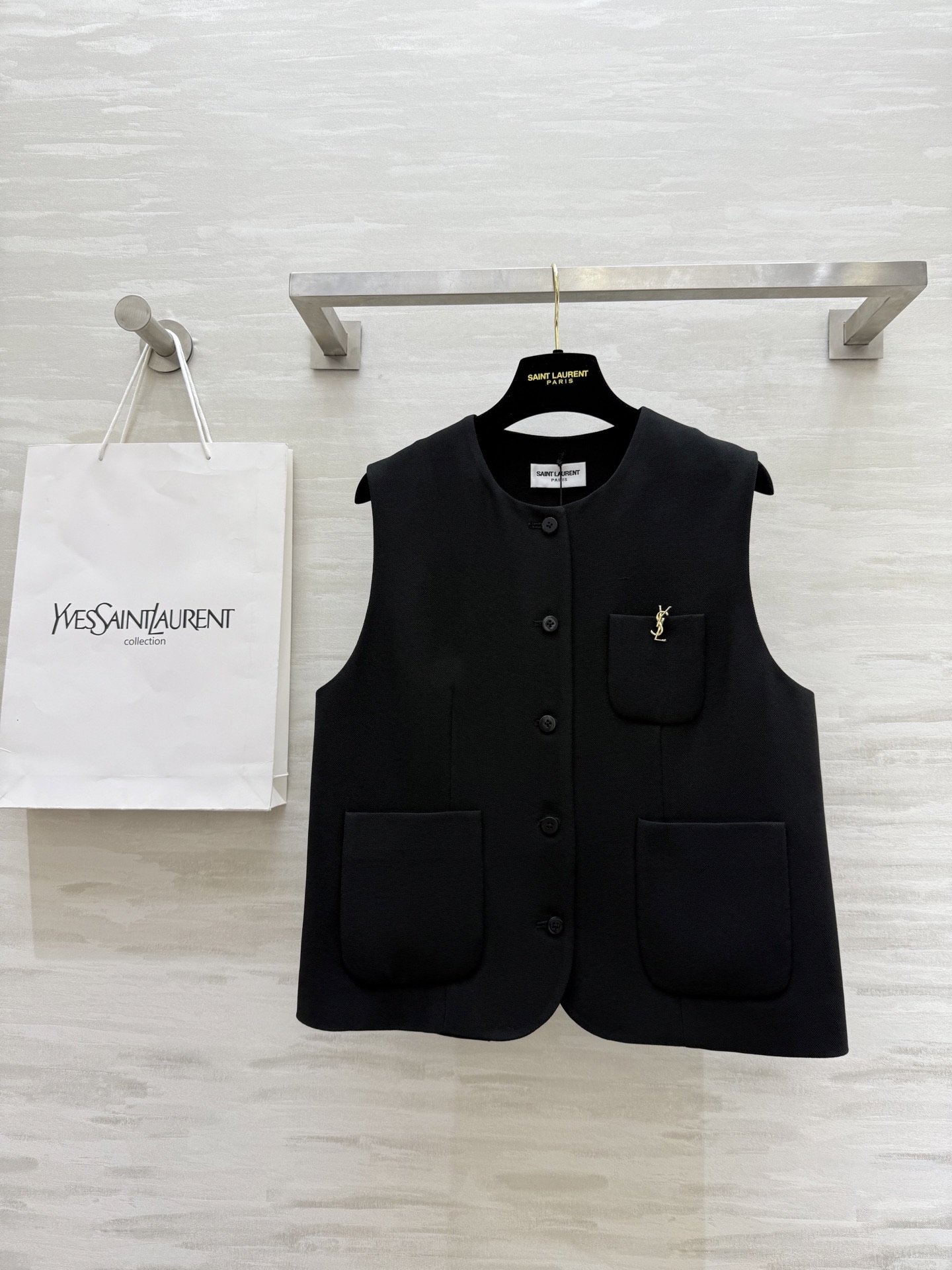 #ysl²⁵新款马甲外套 精致高级 高品质定制 现货首发size：S/M/L/XL（M码胸围：96，衣长