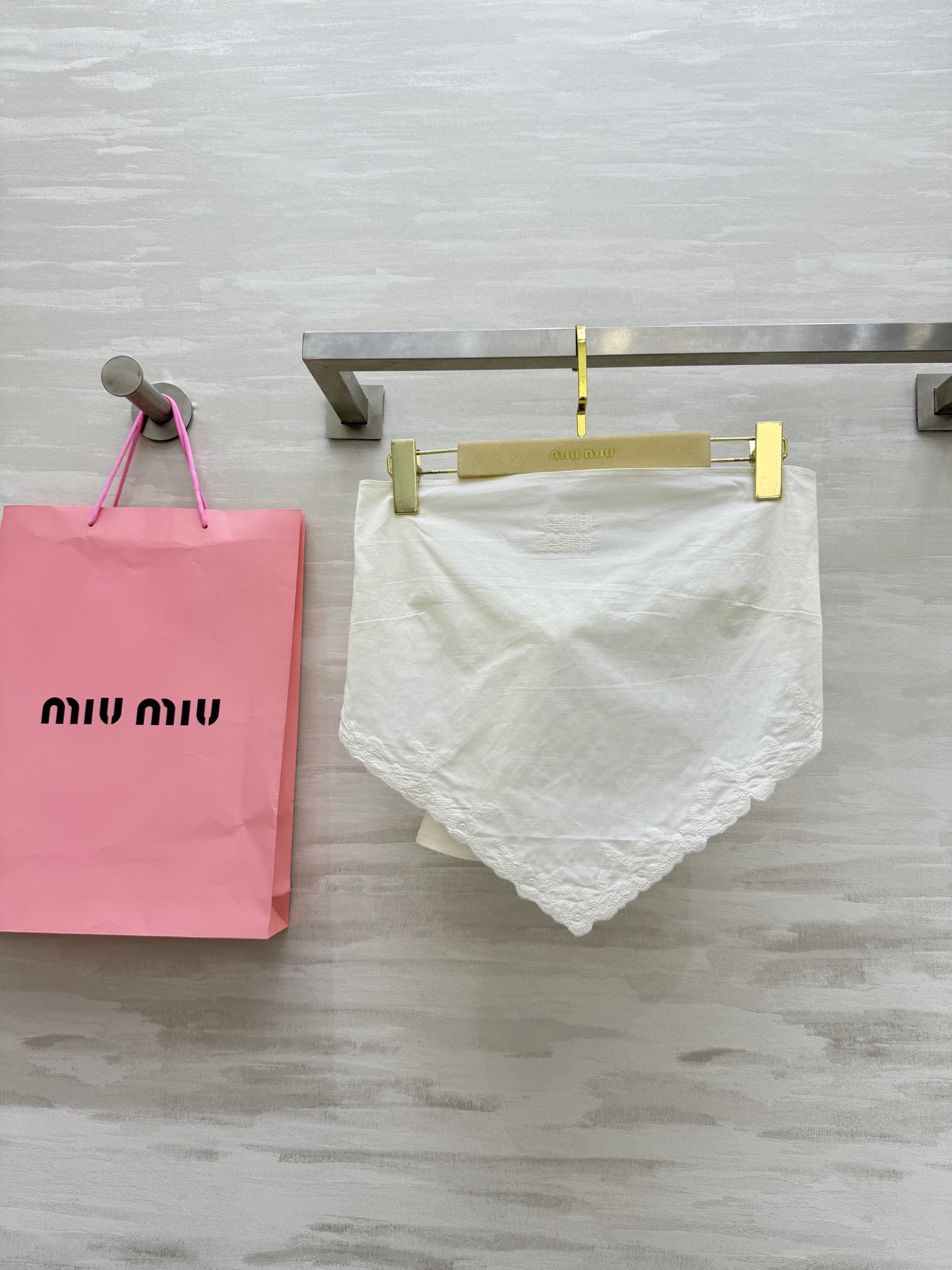 #Miumi♡²⁵新款刺绣竹节绑带抹胸 高品质定制 现货首发size：S/M/L（）