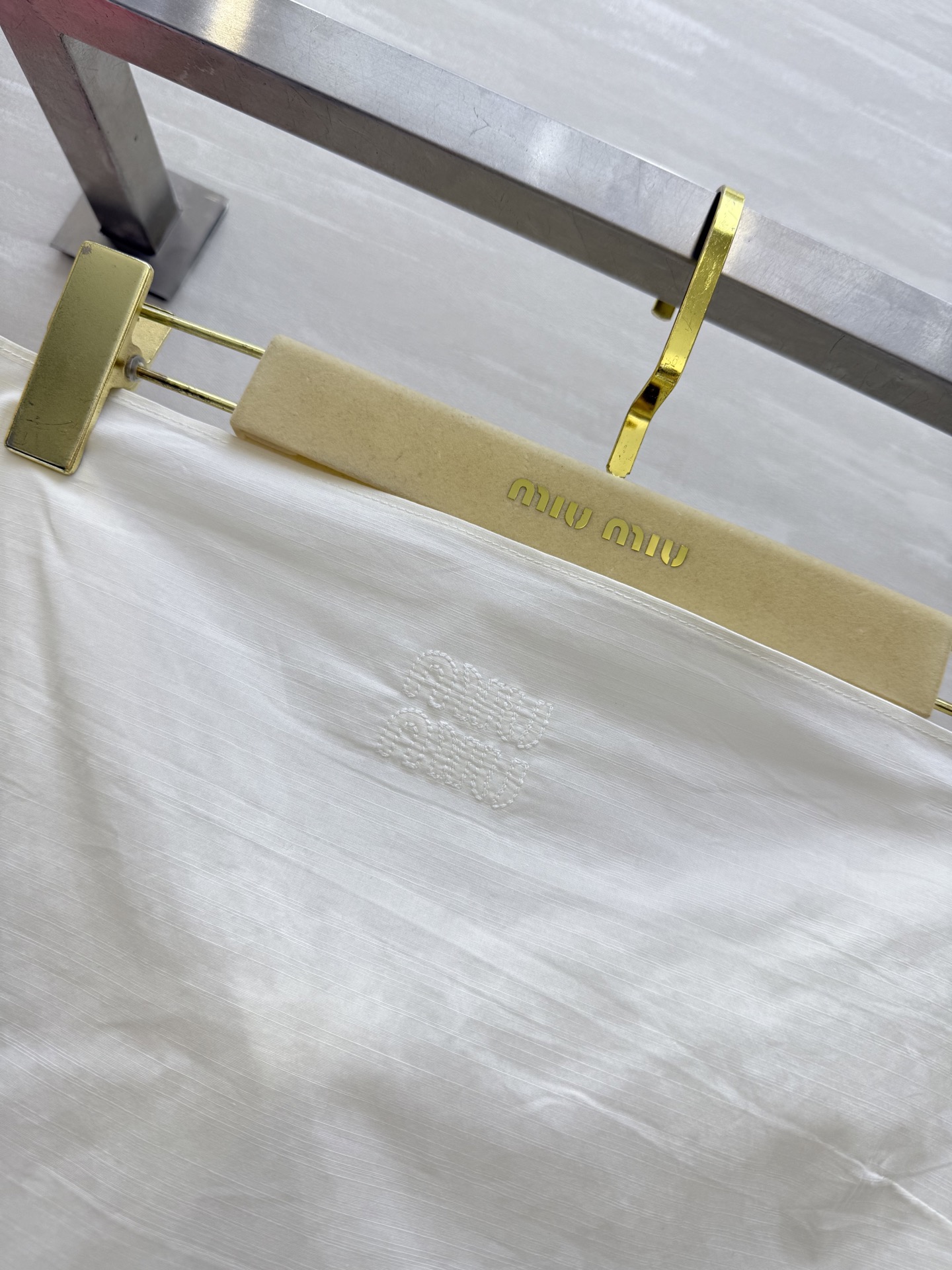#Miumi♡²⁵新款刺绣竹节绑带抹胸 高品质定制 现货首发size：S/M/L（）