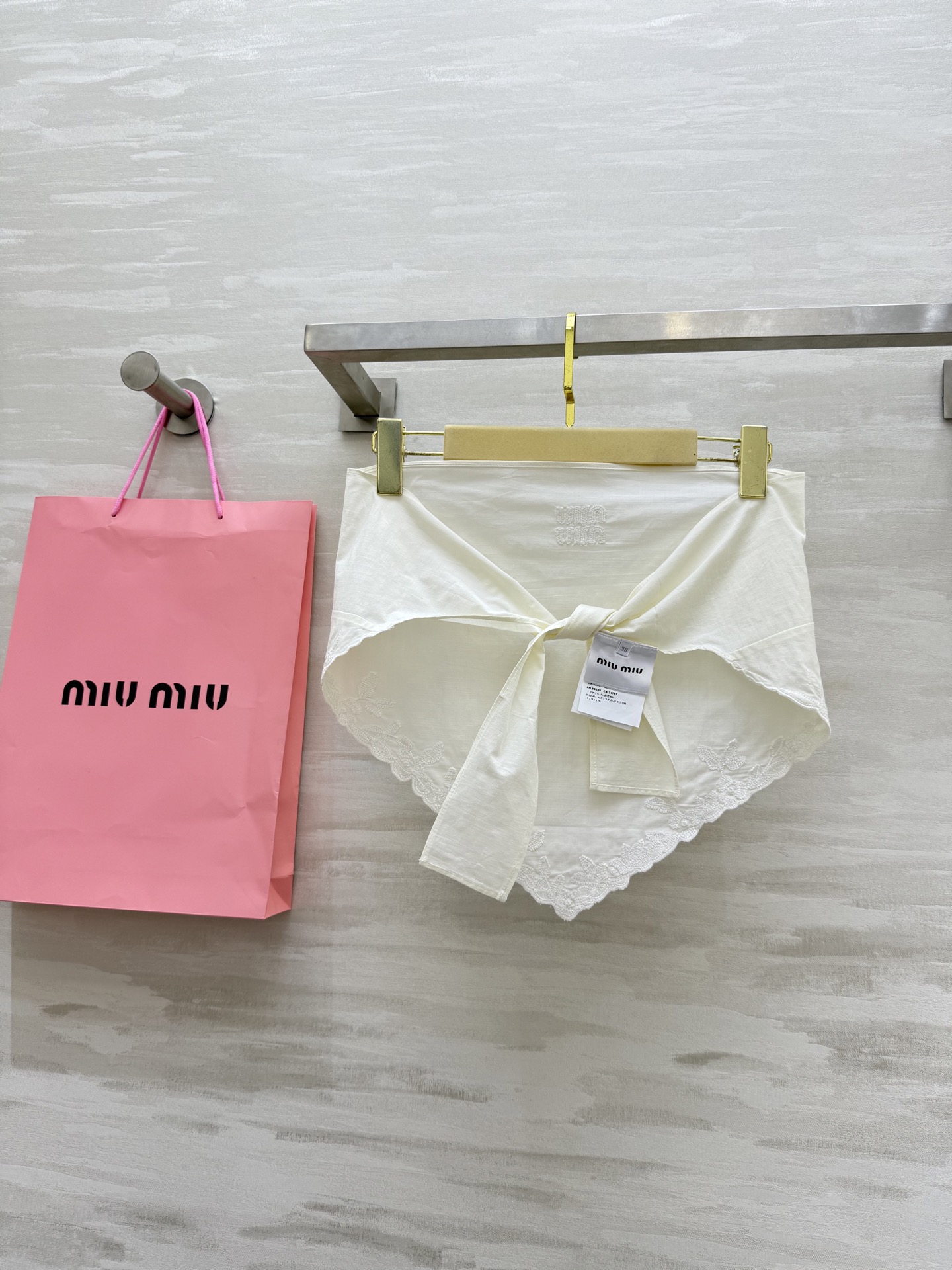 #Miumi♡²⁵新款刺绣竹节绑带抹胸 高品质定制 现货首发size：S/M/L（）