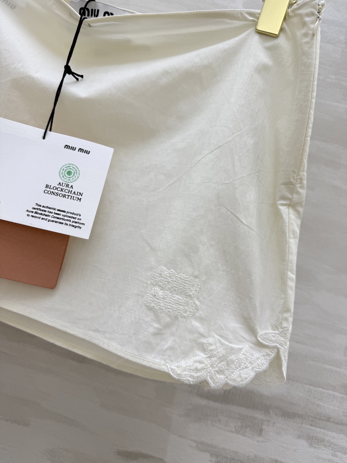 #Miumi♡²⁵新款刺绣竹节半裙 高品质定制 现货首发size：S/M/L（）
