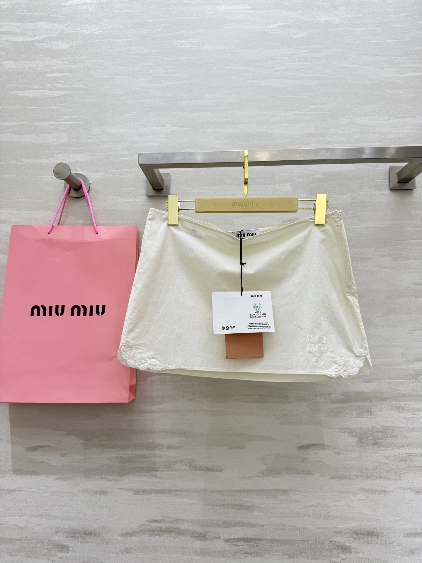 #Miumi♡²⁵新款刺绣竹节半裙 高品质定制 现货首发size：S/M/L（）
