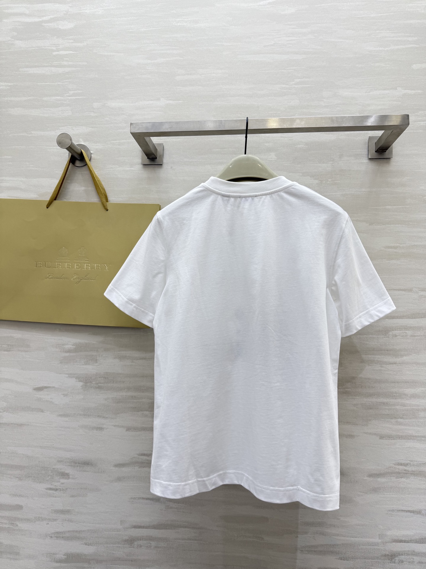 #Burberr♡²⁵重工战马十字绣短袖T恤 高品质定制 现货首发size：S/M/L/XL/XXL（s