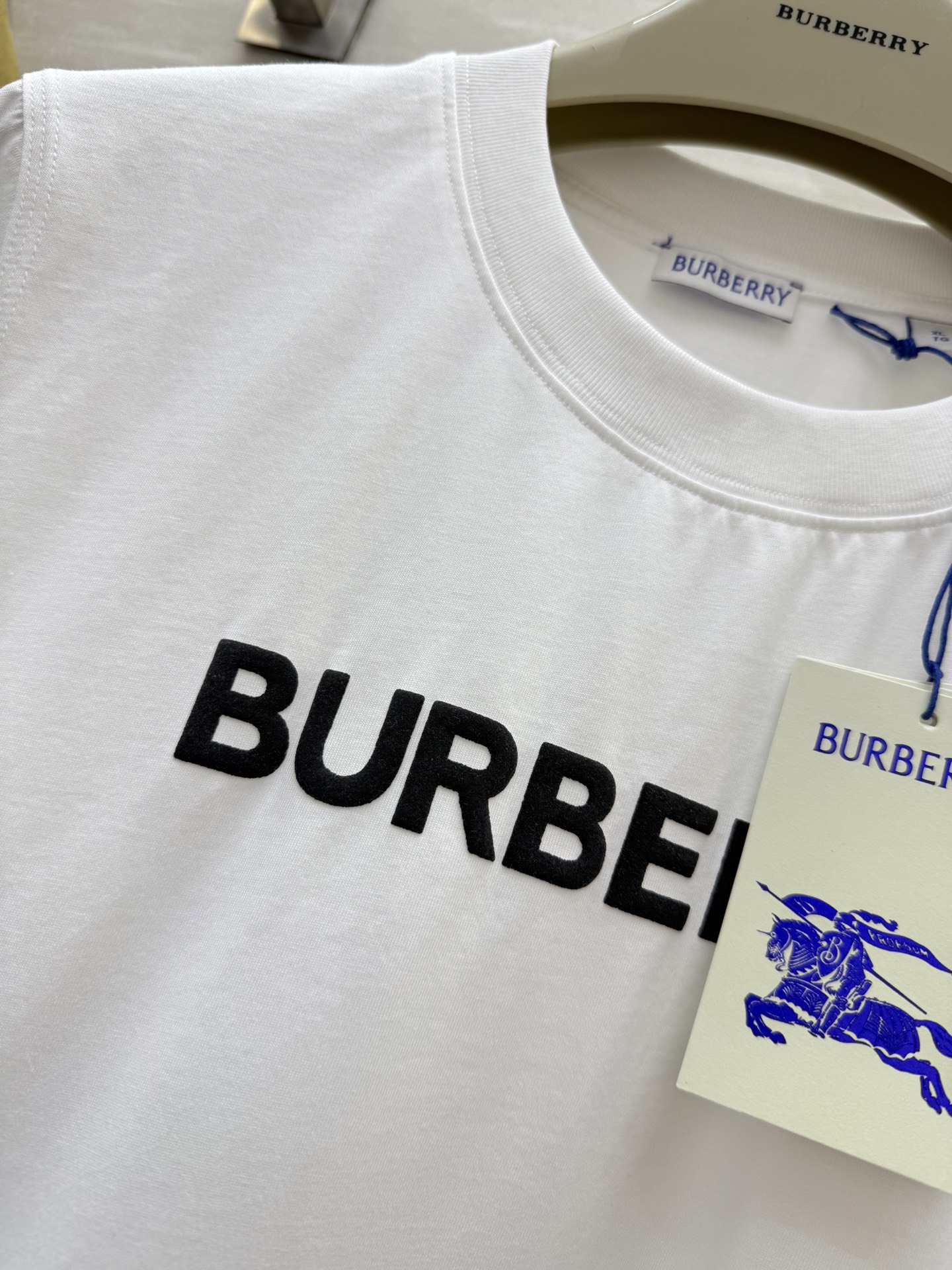 #Burberr♡²⁵logo植绒刺绣🪡短袖T恤 高品质定制 现货首发size：S/M/L/XL/XXL