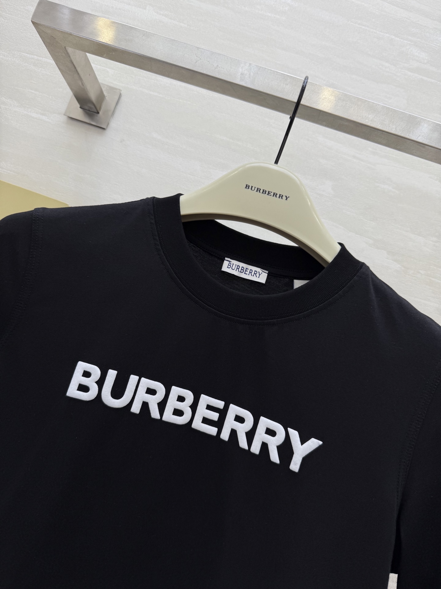 #Burberr♡²⁵logo植绒刺绣🪡短袖T恤 高品质定制 现货首发size：S/M/L/XL/XXL