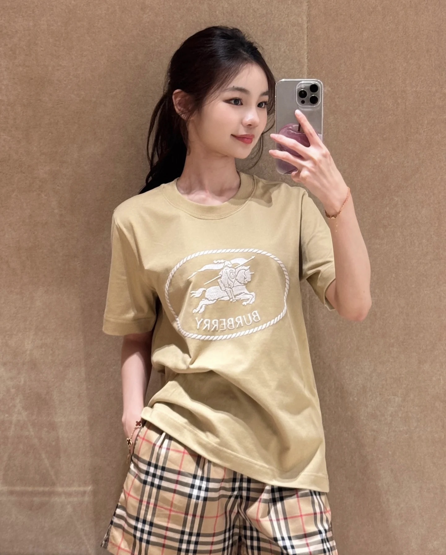 #Burberr♡²⁵新款logo战马刺绣🪡短袖T恤 高品质定制 现货首发size：S/M/L/XL/X