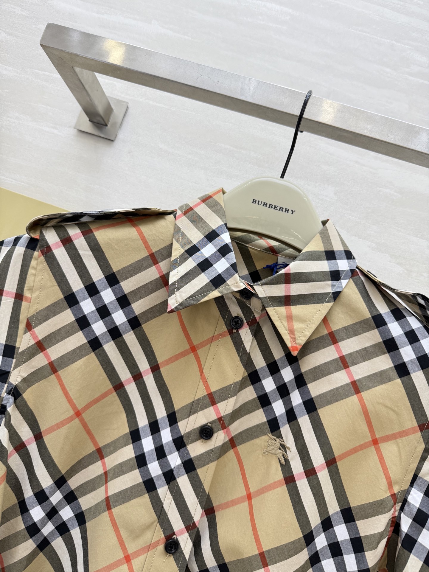 #Burberr♡²⁵新款对格纹斜格短袖翻领连衣裙 高品质定制 现货首发size：4/6/8/10/12