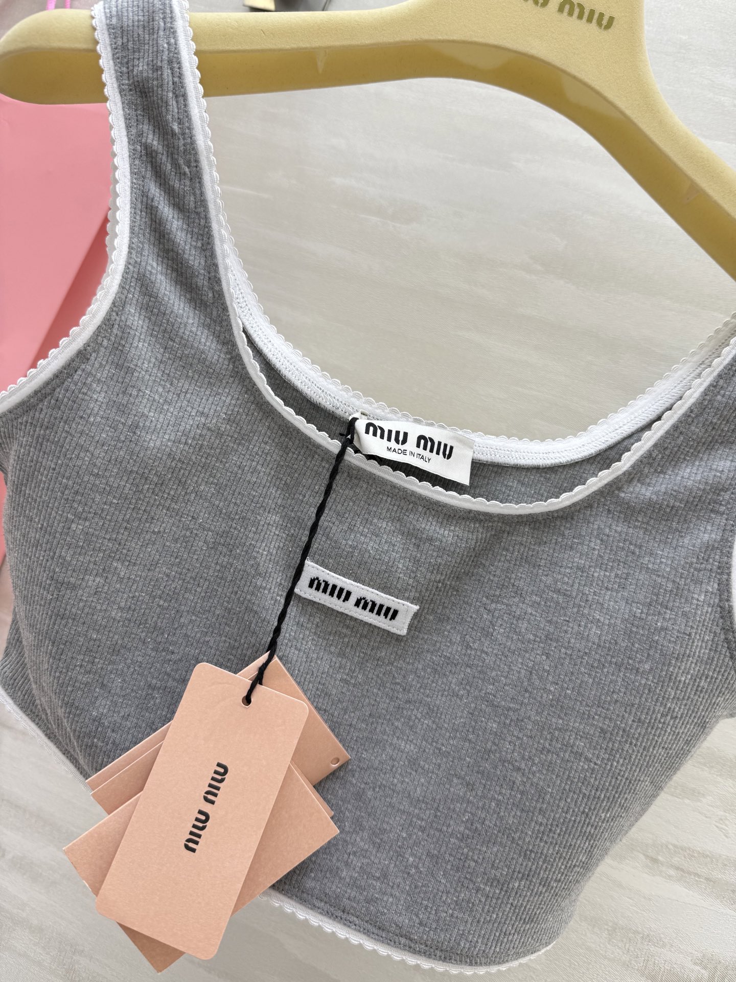 #Miumi♡²⁵新款 字母徽标运动内衣背心 高品质定制 现货首发size：S/M/L（）