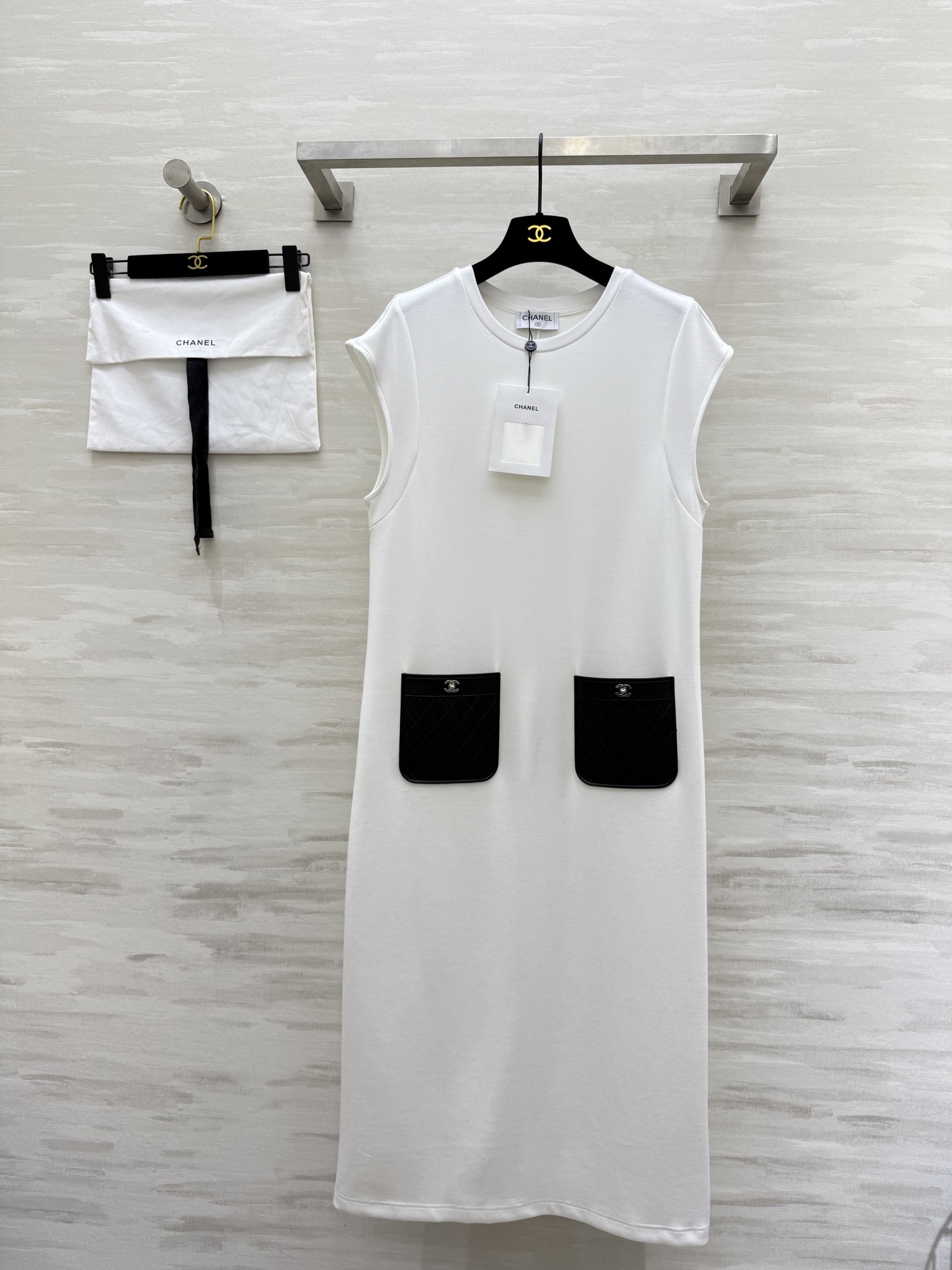 NO:436782,O#Chane new style classic long dress casual retro loose style is inclusive and slim. The upper body is the visual sense of paper people. The diamond-shaped interface bag is exquisite and high-quality customization. Spot first-time size36/38/40 (36 size bust 90, 112 length, chanel, skirts, alexander wang19860909O#Chane新款 经典长款连衣裙 休闲复古 宽松版型具有包容性同时也很显瘦 上身就是纸片人视觉感 菱格拼接口袋精致高级 高品质定制 现货首发size36/38/40（36码胸围90,衣长112,,chanel,skirts,alexander wang,Women's clothing