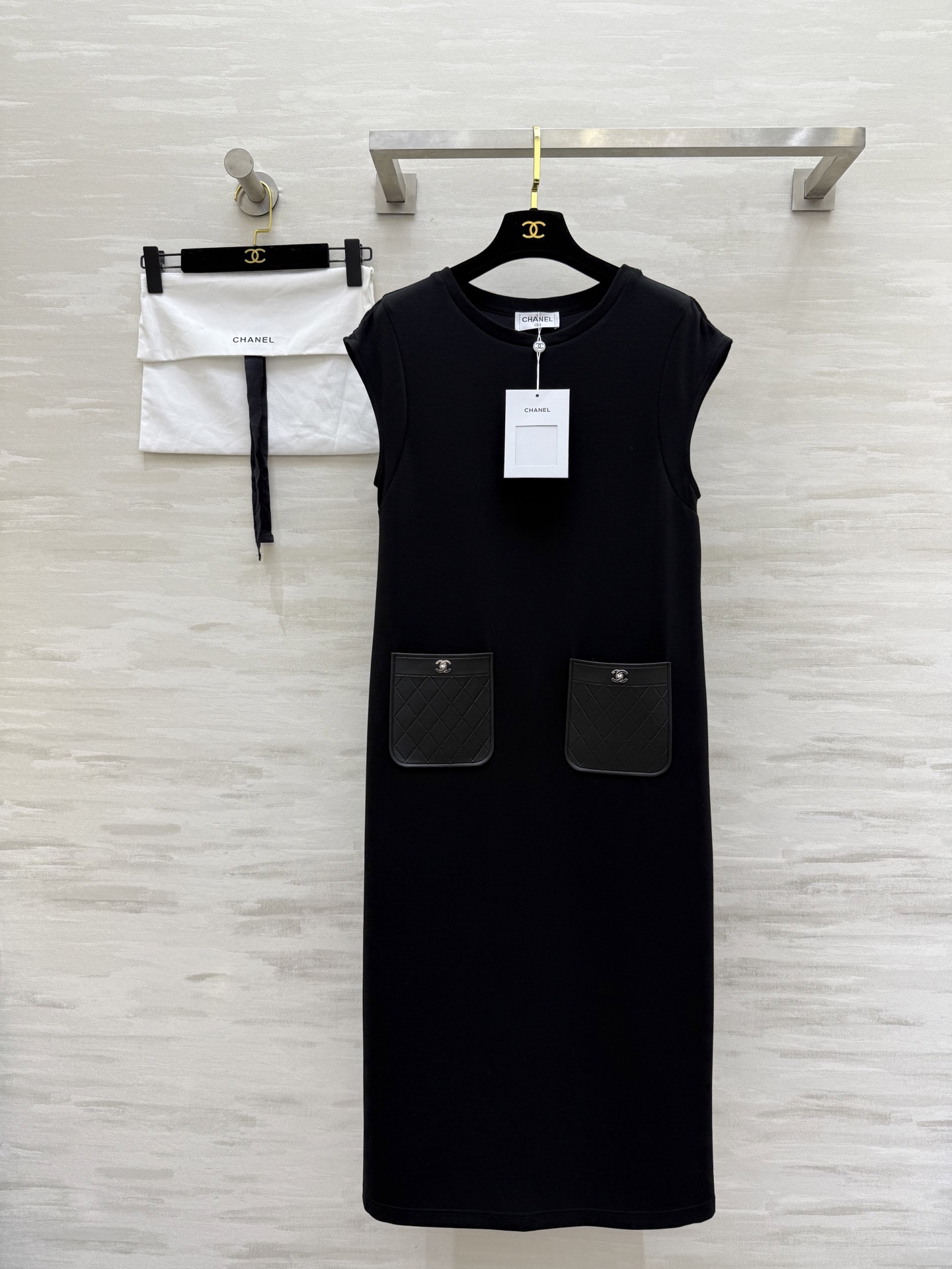NO:436785,#Chane new style classic long dress casual retro loose style is inclusive and slim. The upper body is the visual sense of paper people. The diamond-shaped interface bag is exquisite and high-quality customization. Spot size36/38/40 (36 size bust 90, length 112, chanel, skirts, alexander wang19860909#Chane新款 经典长款连衣裙 休闲复古 宽松版型具有包容性同时也很显瘦 上身就是纸片人视觉感 菱格拼接口袋精致高级 高品质定制 现货首发size36/38/40（36码胸围90,衣长112,,chanel,skirts,alexander wang,Women's clothing