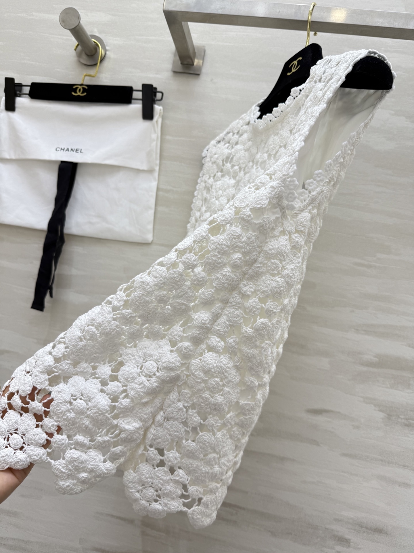 #Chane♡²⁵新款 复古重工钩花背心上衣 优雅复古的气质感 非常温柔的小单品 面料是重工钩花简洁好穿