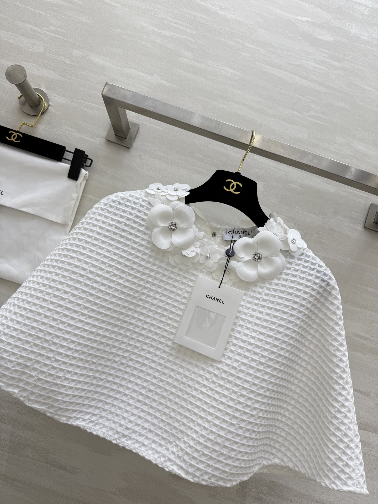 #Chane♡²⁵走秀同款 立体花朵装饰斗篷上衣定制格纹编织面料 重磅有分量 立体手工小花朵装饰 夏季度