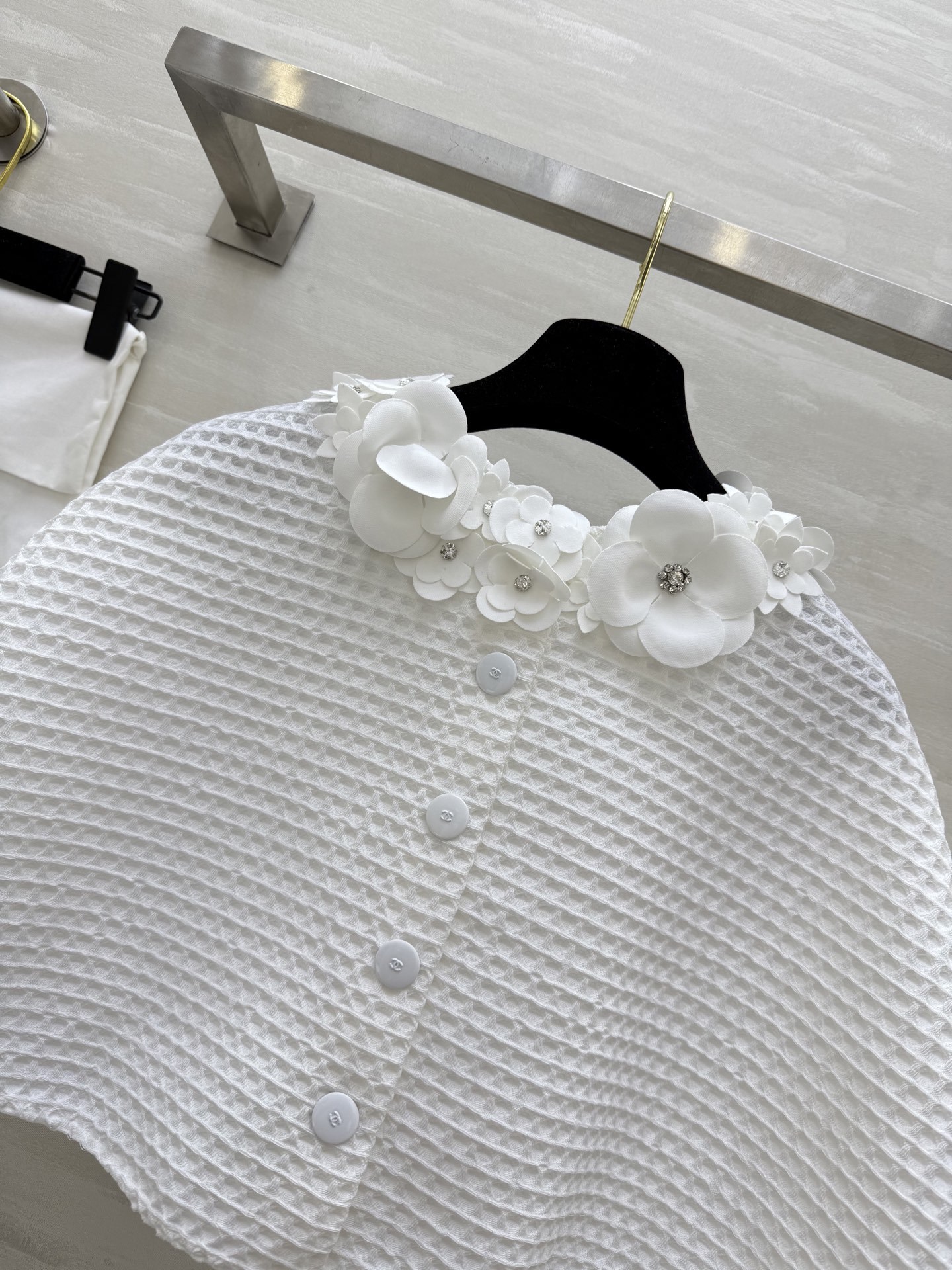 #Chane♡²⁵走秀同款 立体花朵装饰斗篷上衣定制格纹编织面料 重磅有分量 立体手工小花朵装饰 夏季度