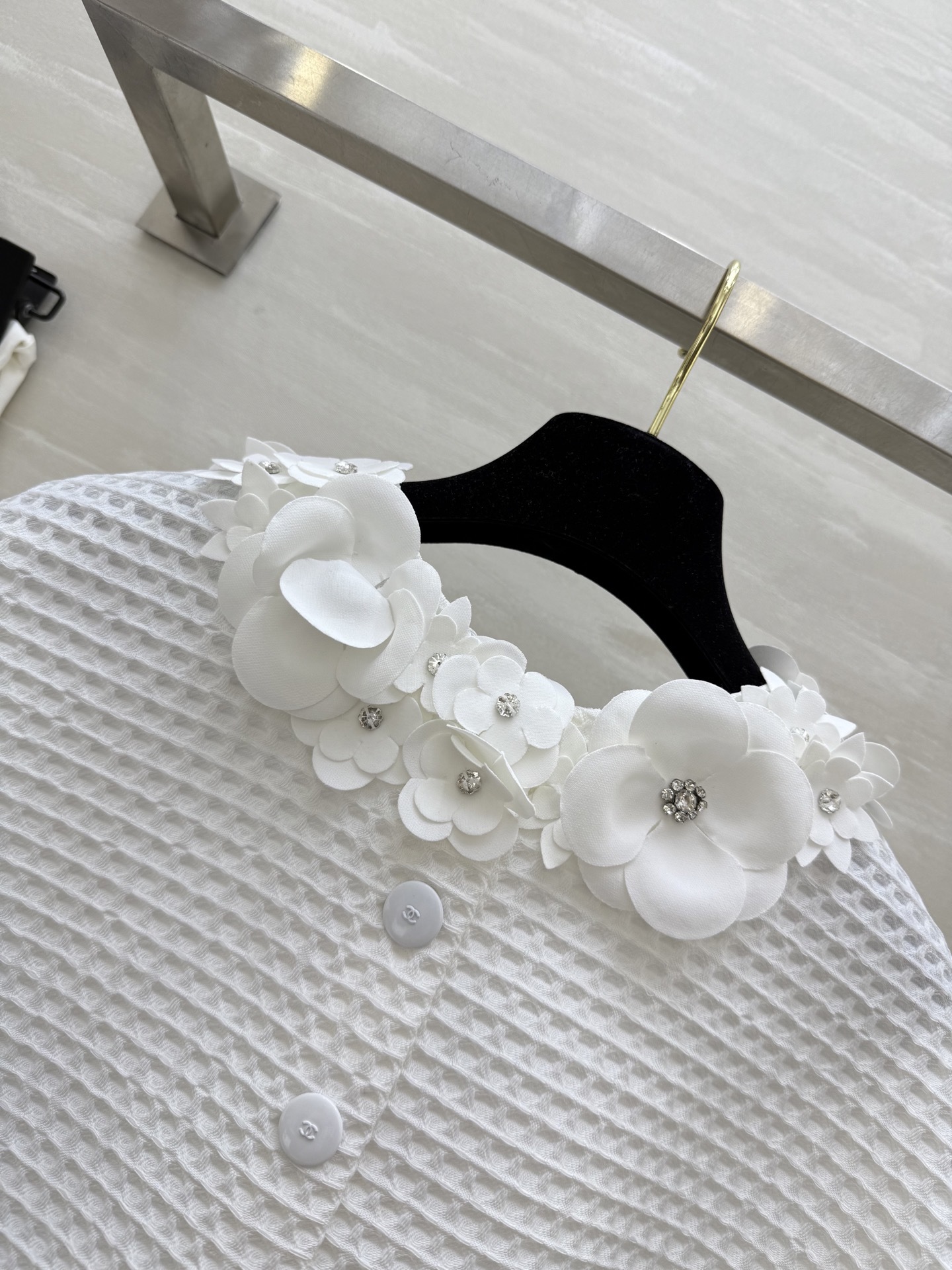 #Chane♡²⁵走秀同款 立体花朵装饰斗篷上衣定制格纹编织面料 重磅有分量 立体手工小花朵装饰 夏季度