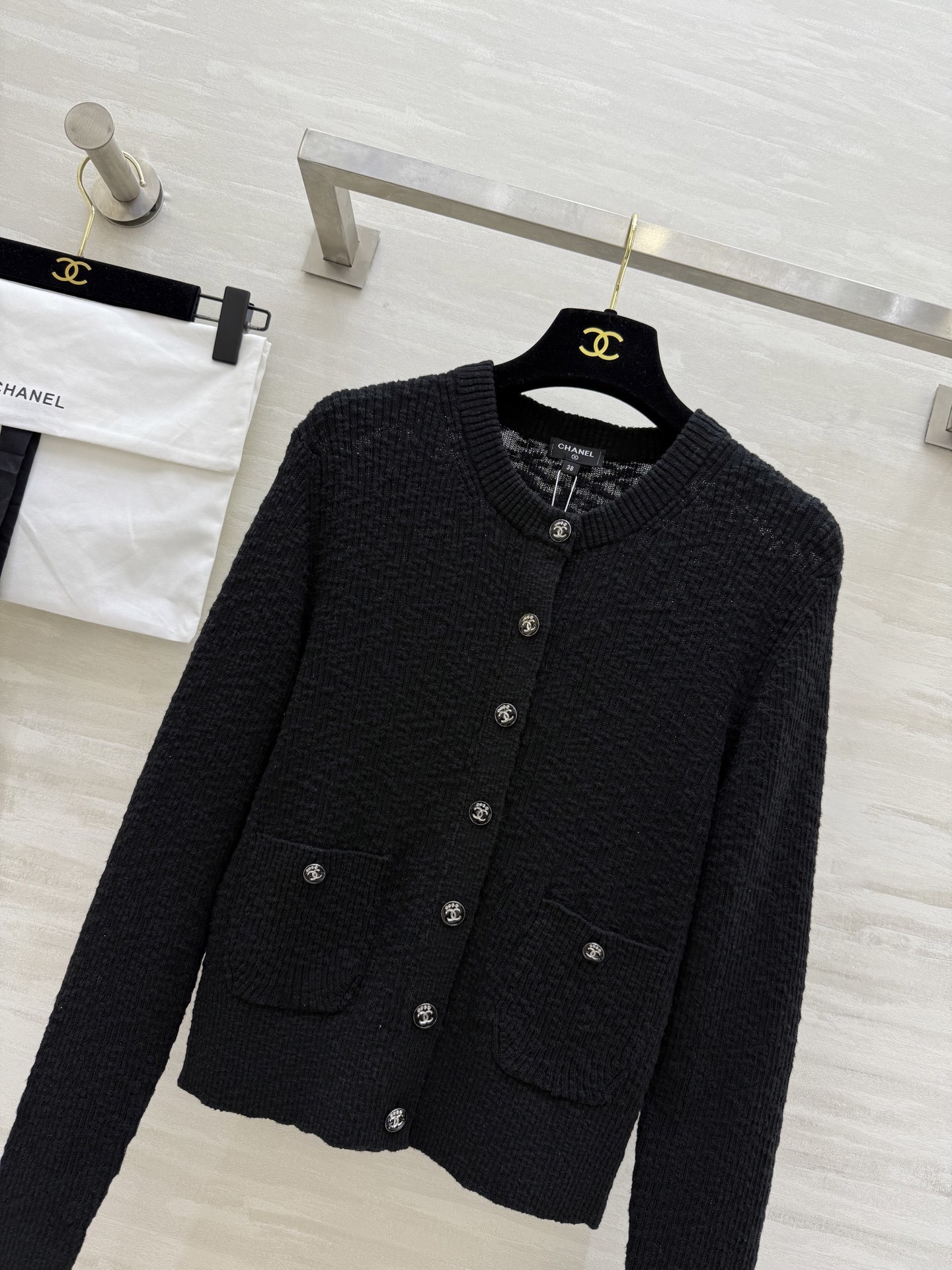 #Chane♡²⁵M Cocobeach棉纱薄开衫 简直是时尚圈的百搭宝藏 轻薄的棉纱材质 贴肤又透气