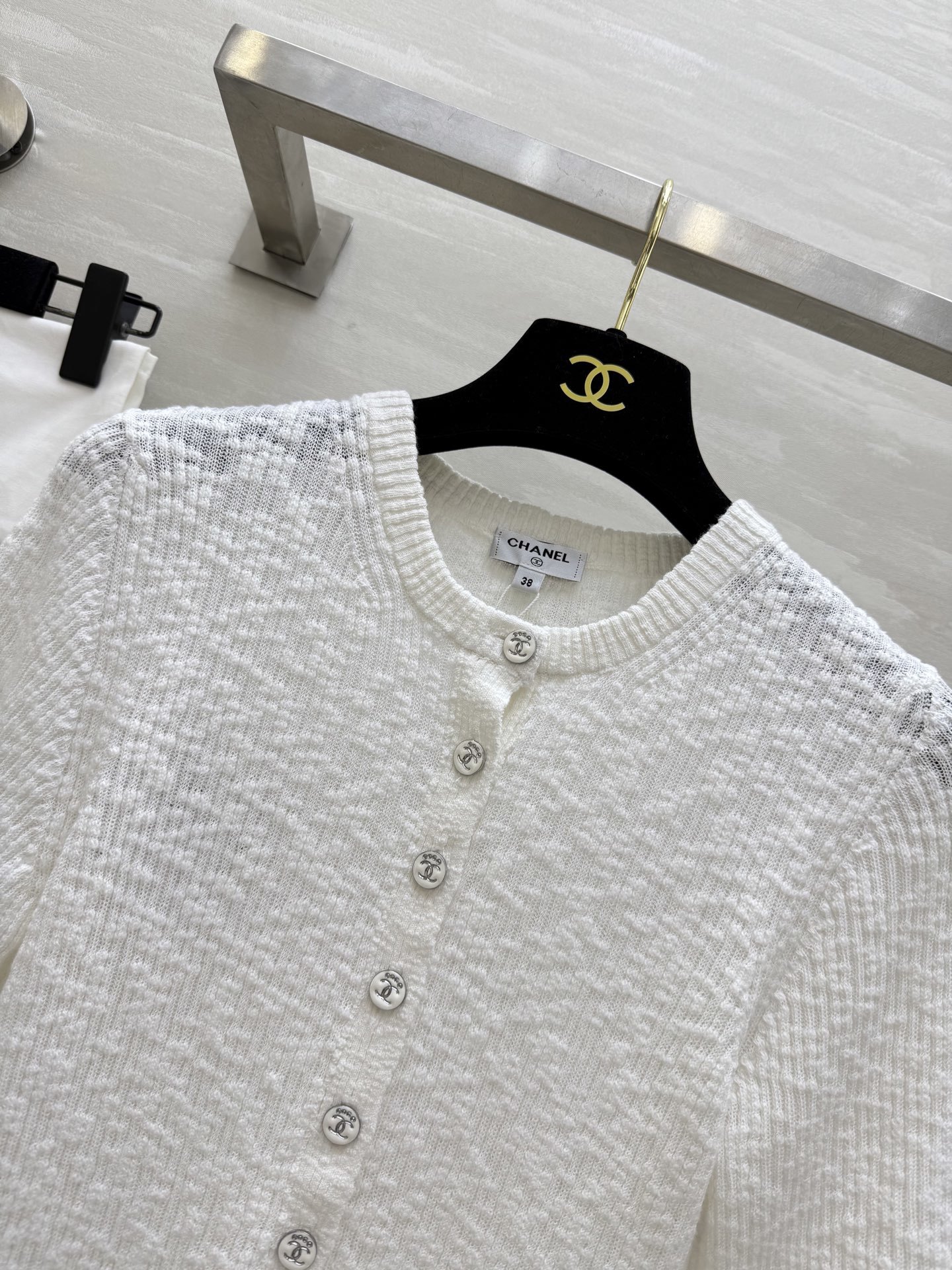 #Chane♡²⁵M Cocobeach棉纱短袖上衣 简直是时尚圈的百搭宝藏 轻薄的棉纱材质 贴肤又透气