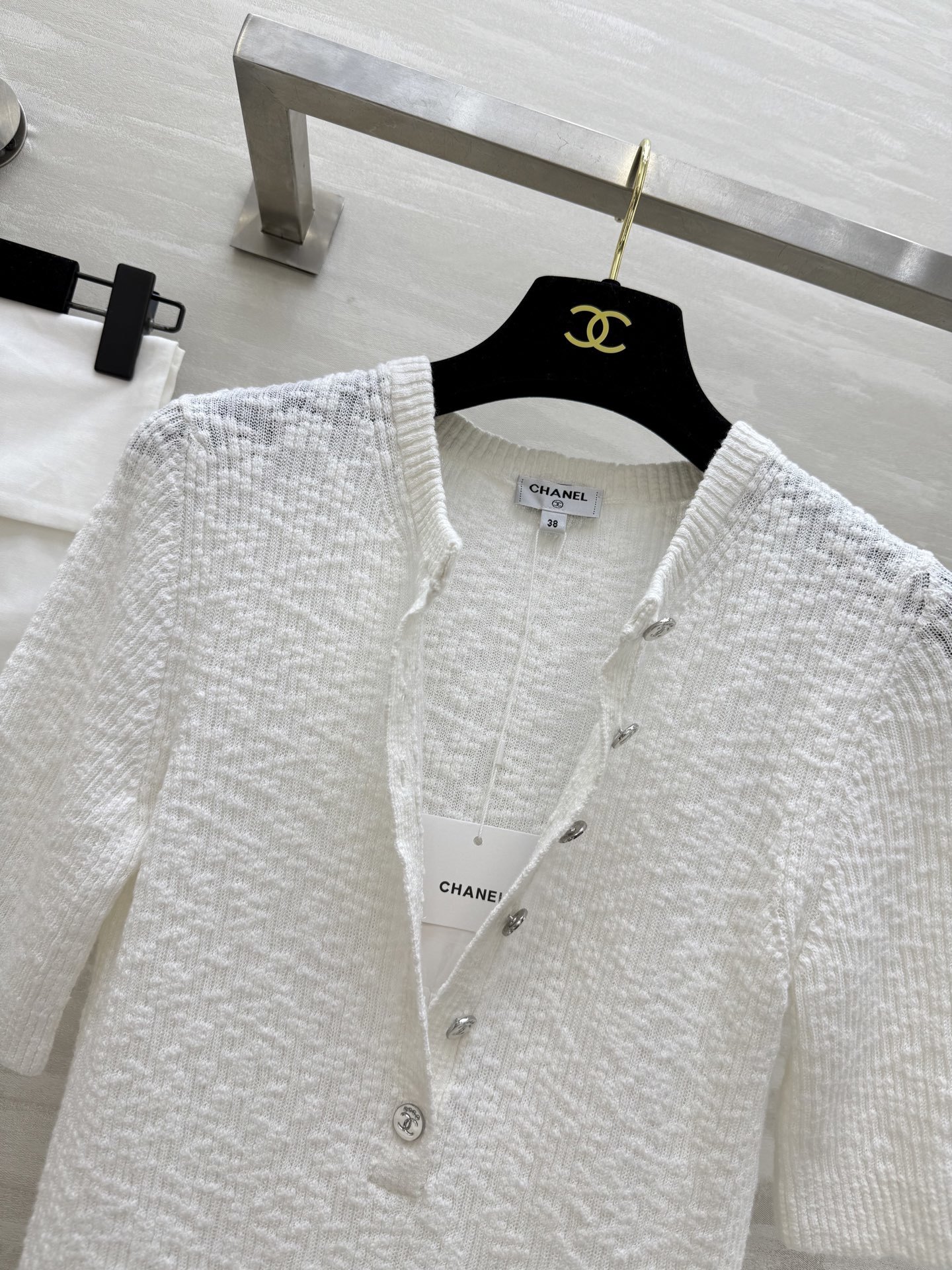 #Chane♡²⁵M Cocobeach棉纱短袖上衣 简直是时尚圈的百搭宝藏 轻薄的棉纱材质 贴肤又透气