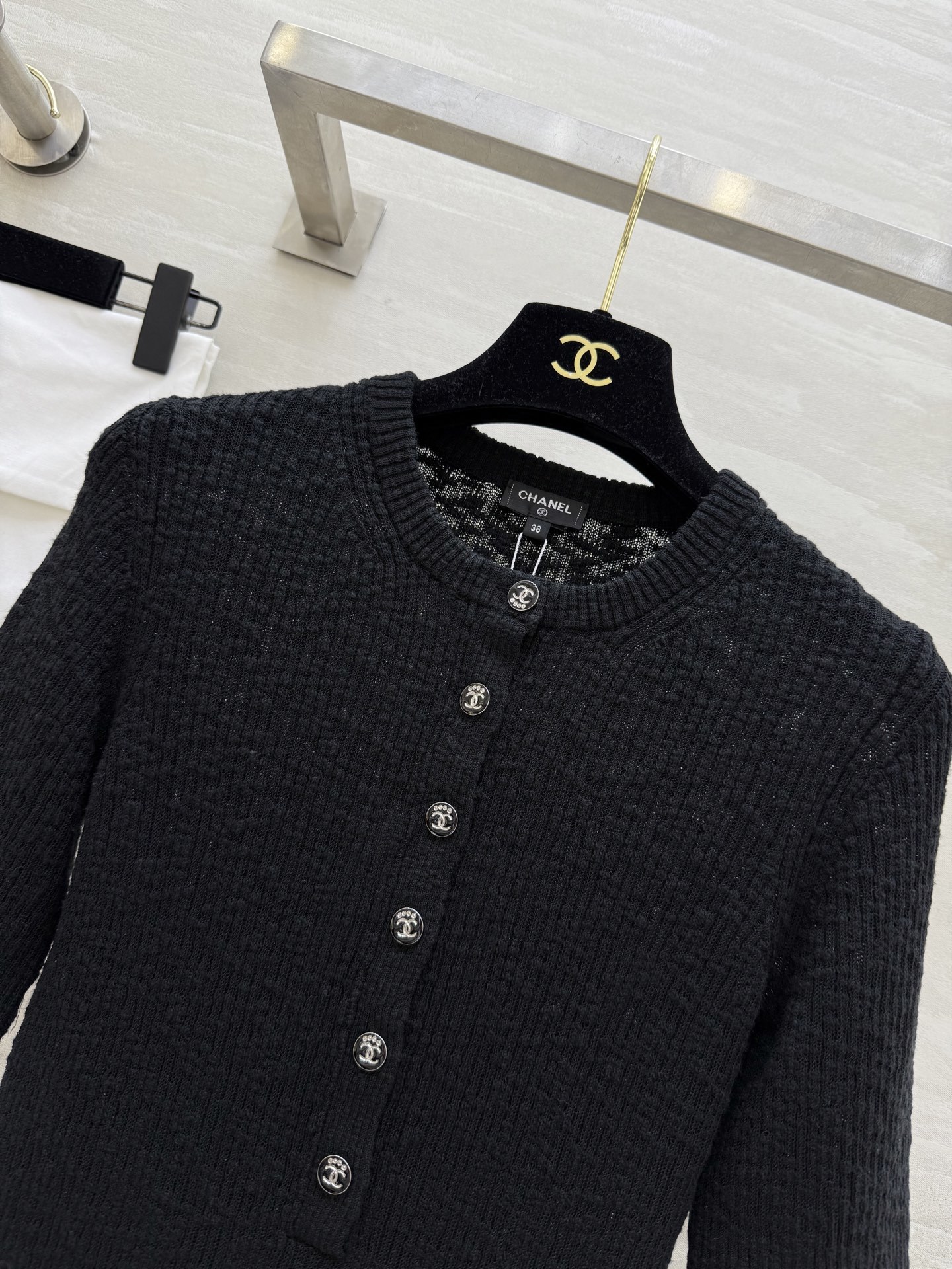 #Chane♡²⁵M Cocobeach棉纱短袖上衣 简直是时尚圈的百搭宝藏 轻薄的棉纱材质 贴肤又透气