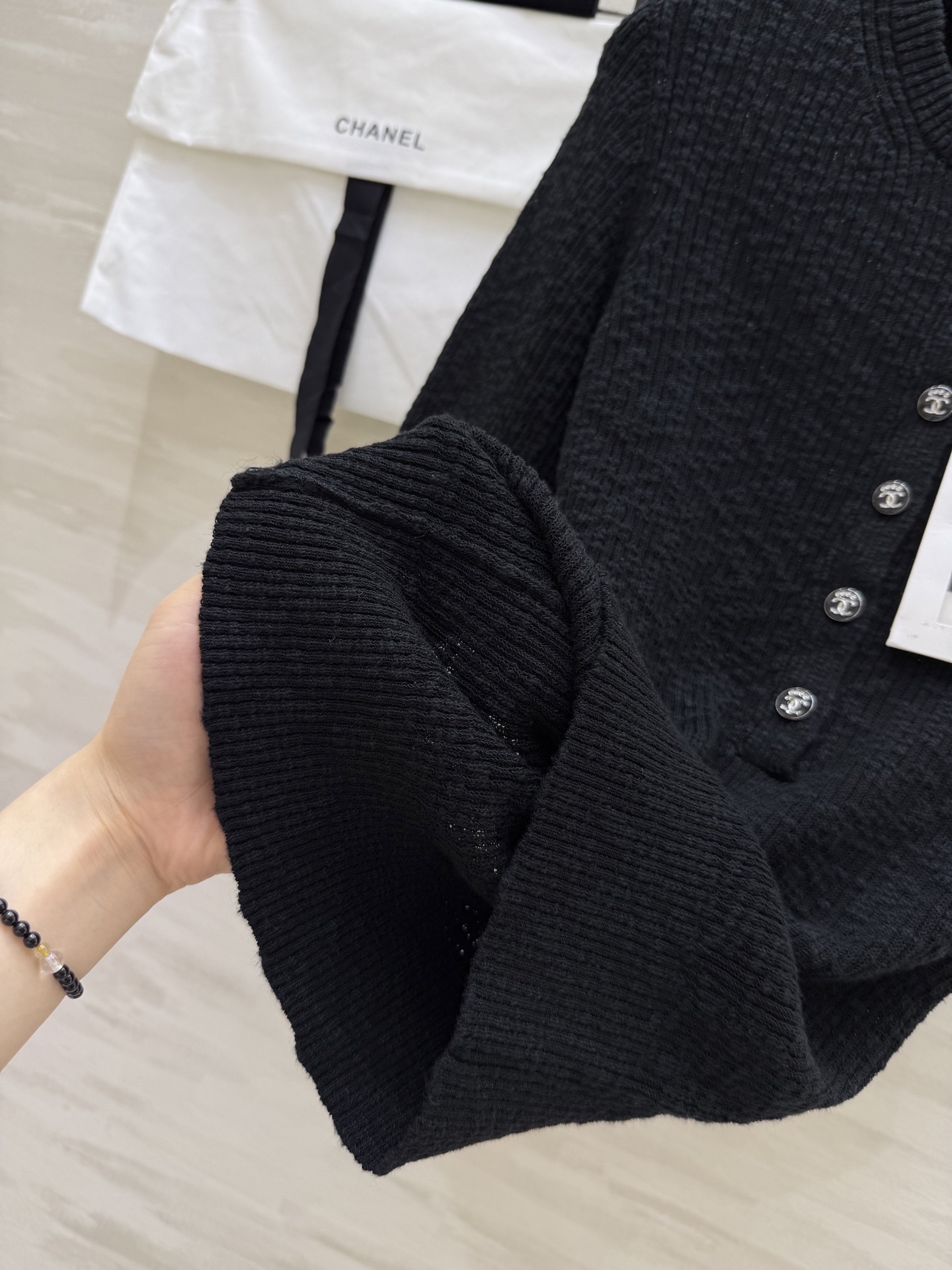 #Chane♡²⁵M Cocobeach棉纱短袖上衣 简直是时尚圈的百搭宝藏 轻薄的棉纱材质 贴肤又透气