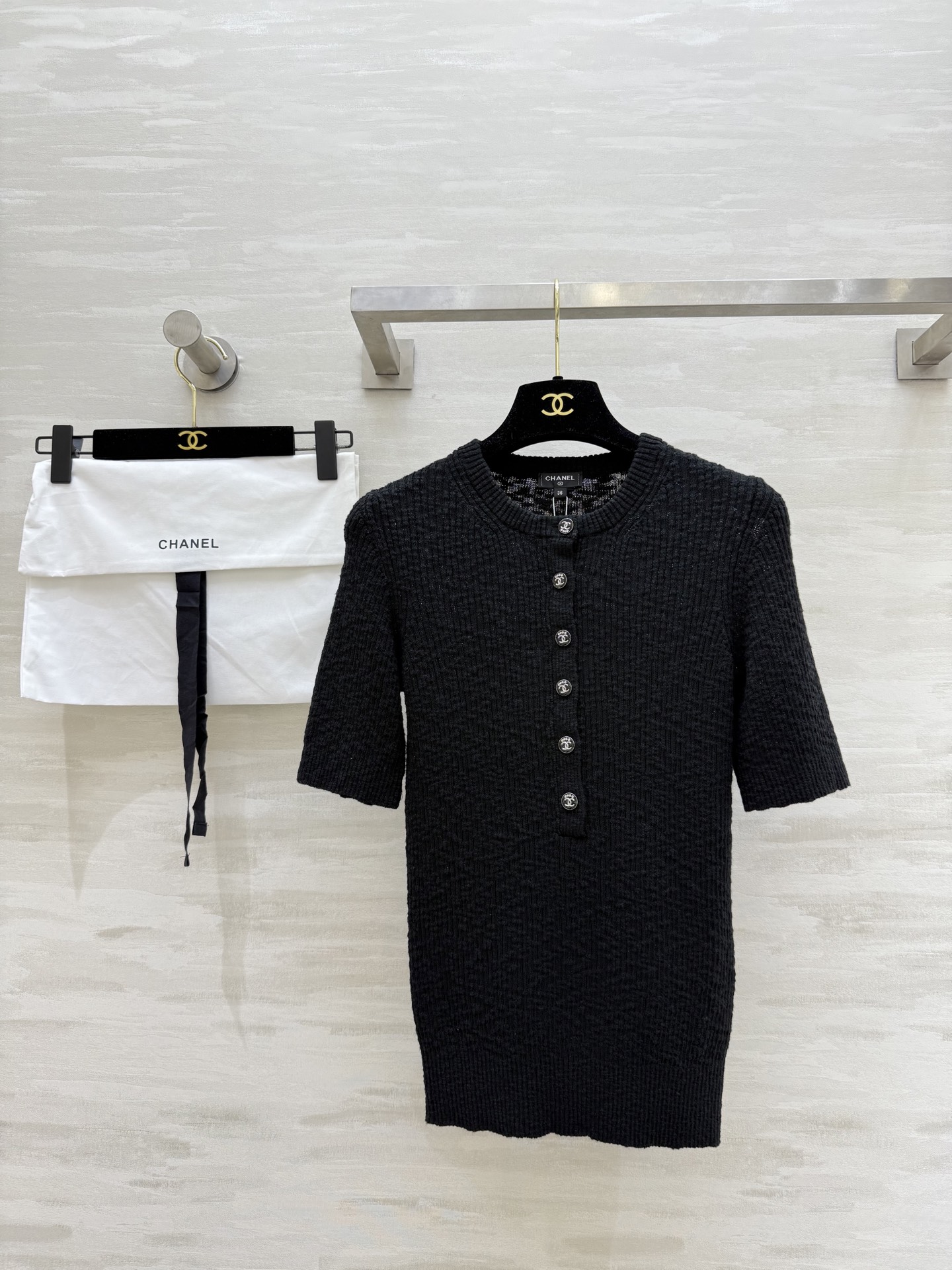 #Chane♡²⁵M Cocobeach棉纱短袖上衣 简直是时尚圈的百搭宝藏 轻薄的棉纱材质 贴肤又透气