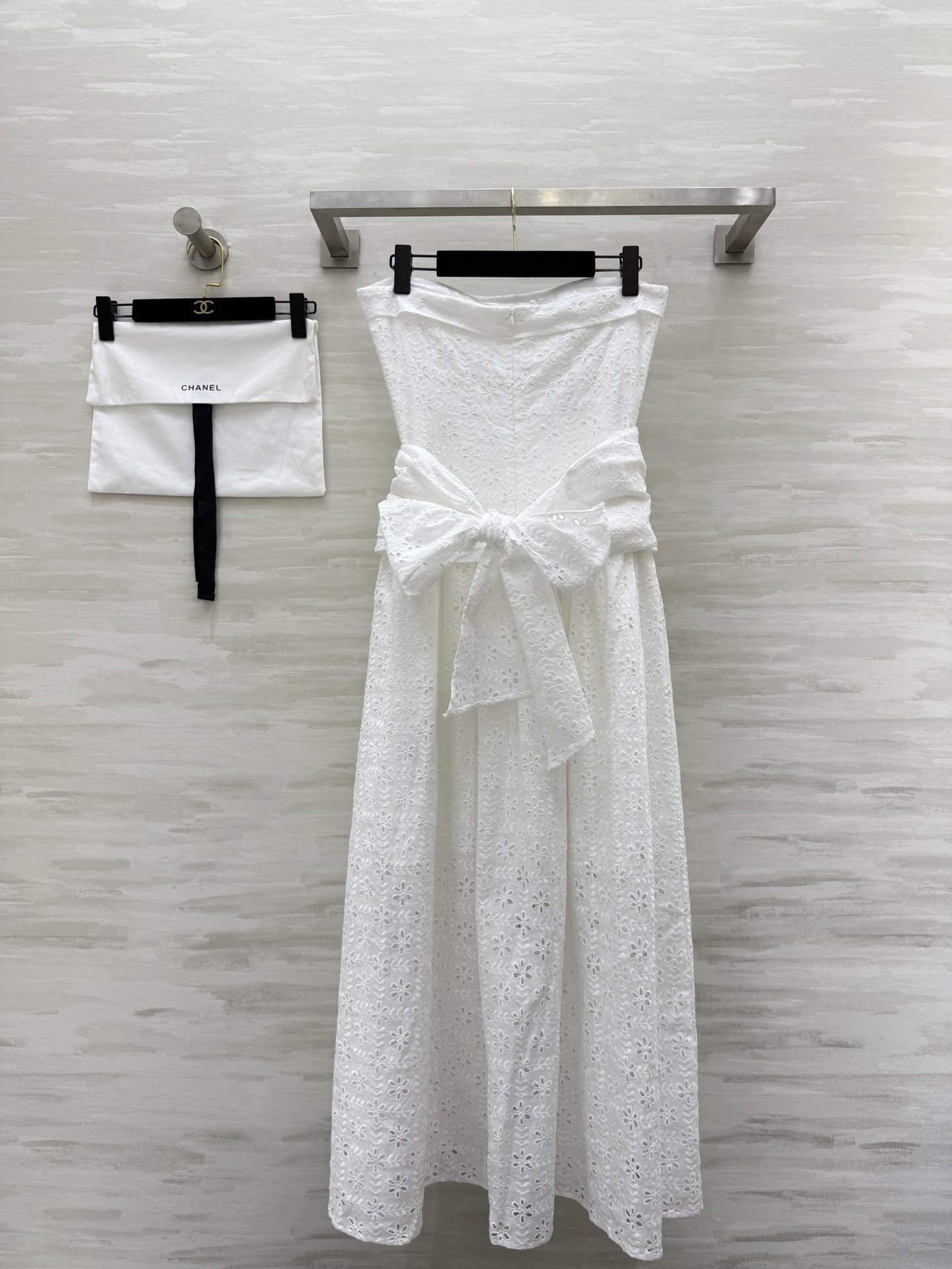 #Chane♡²⁵新款 度假风抹胸连衣裙 超级重工款 定制刺绣水溶花面料 花型需要对版定制 上身仙气十足