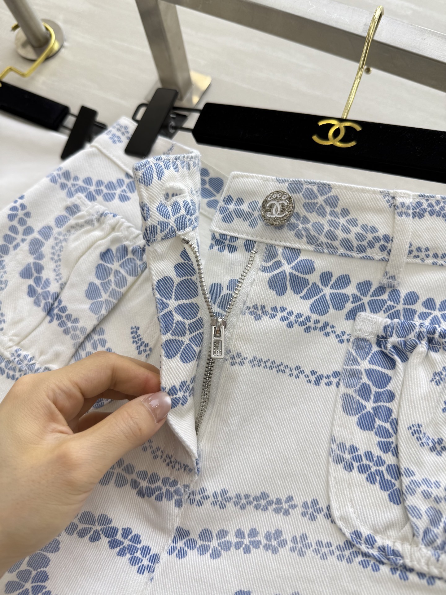 #Chane♡²⁵M沙滩系列 印花丹宁牛仔短裤 高品质定制 现货首发size:36/38/40()