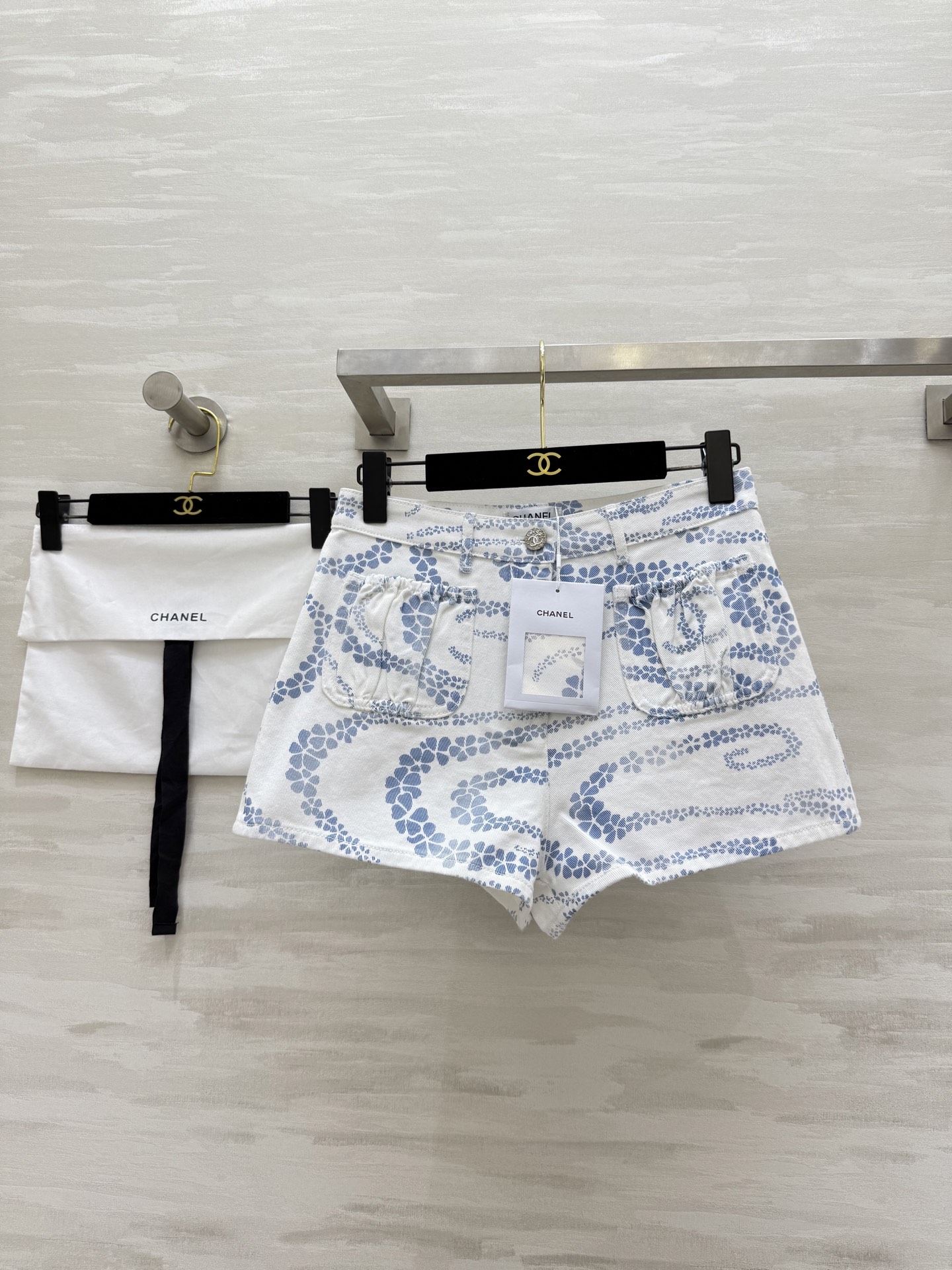 #Chane♡²⁵M沙滩系列 印花丹宁牛仔短裤 高品质定制 现货首发size：36/38/40（）