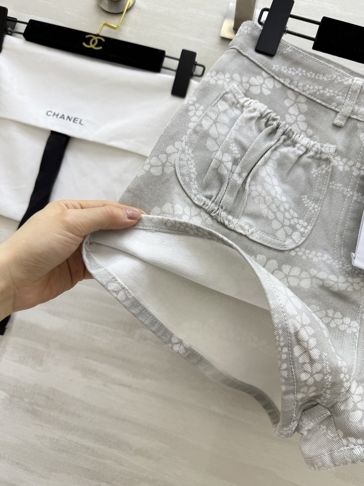 #Chane♡²⁵M沙滩系列 印花丹宁牛仔短裤 高品质定制 现货首发size:36/38/40()