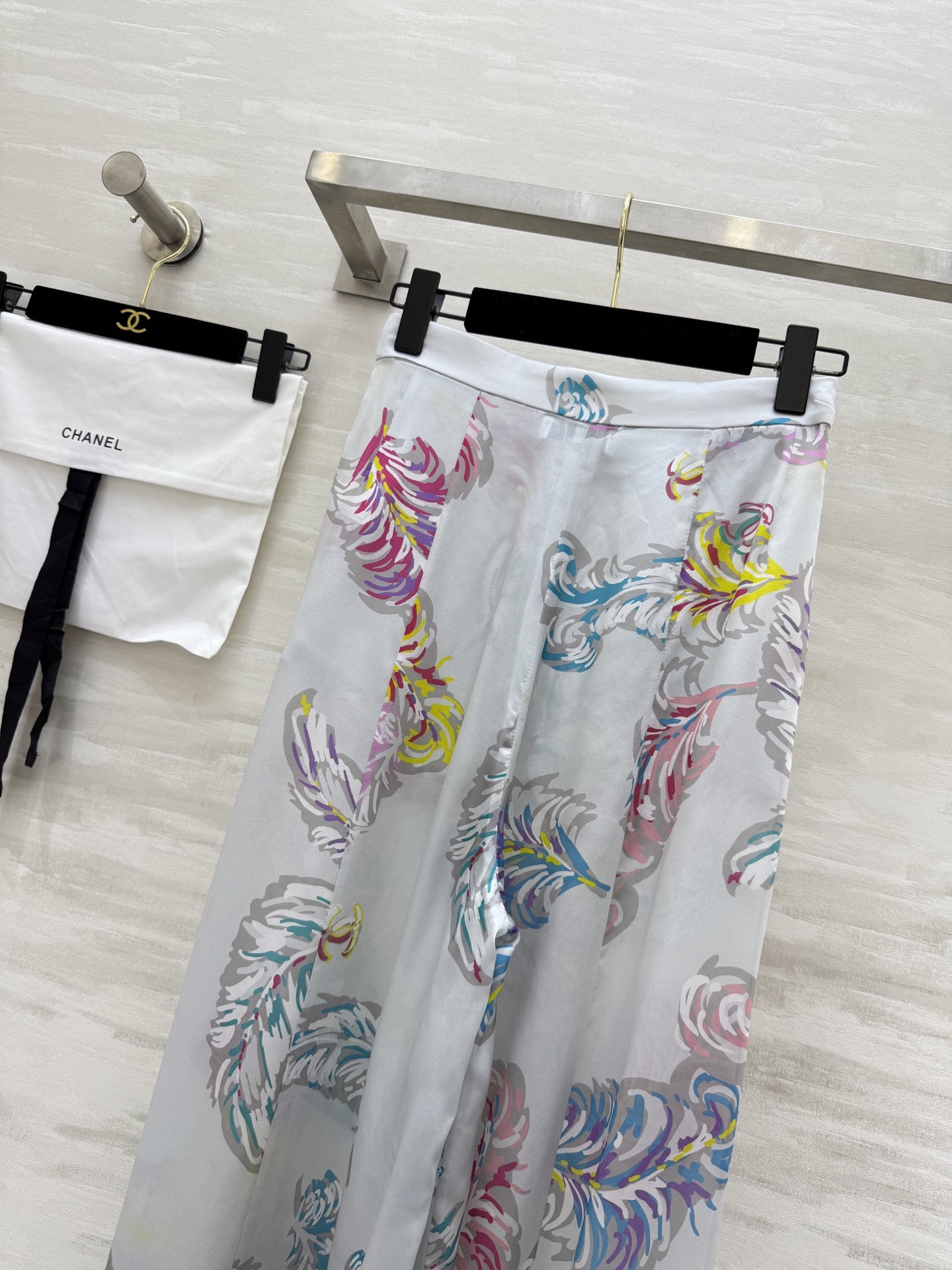 #Chane♡²⁵s印花长裤 定制面料轻盈  100%桑蚕丝  原版开发定制 高品质现货首发size:3