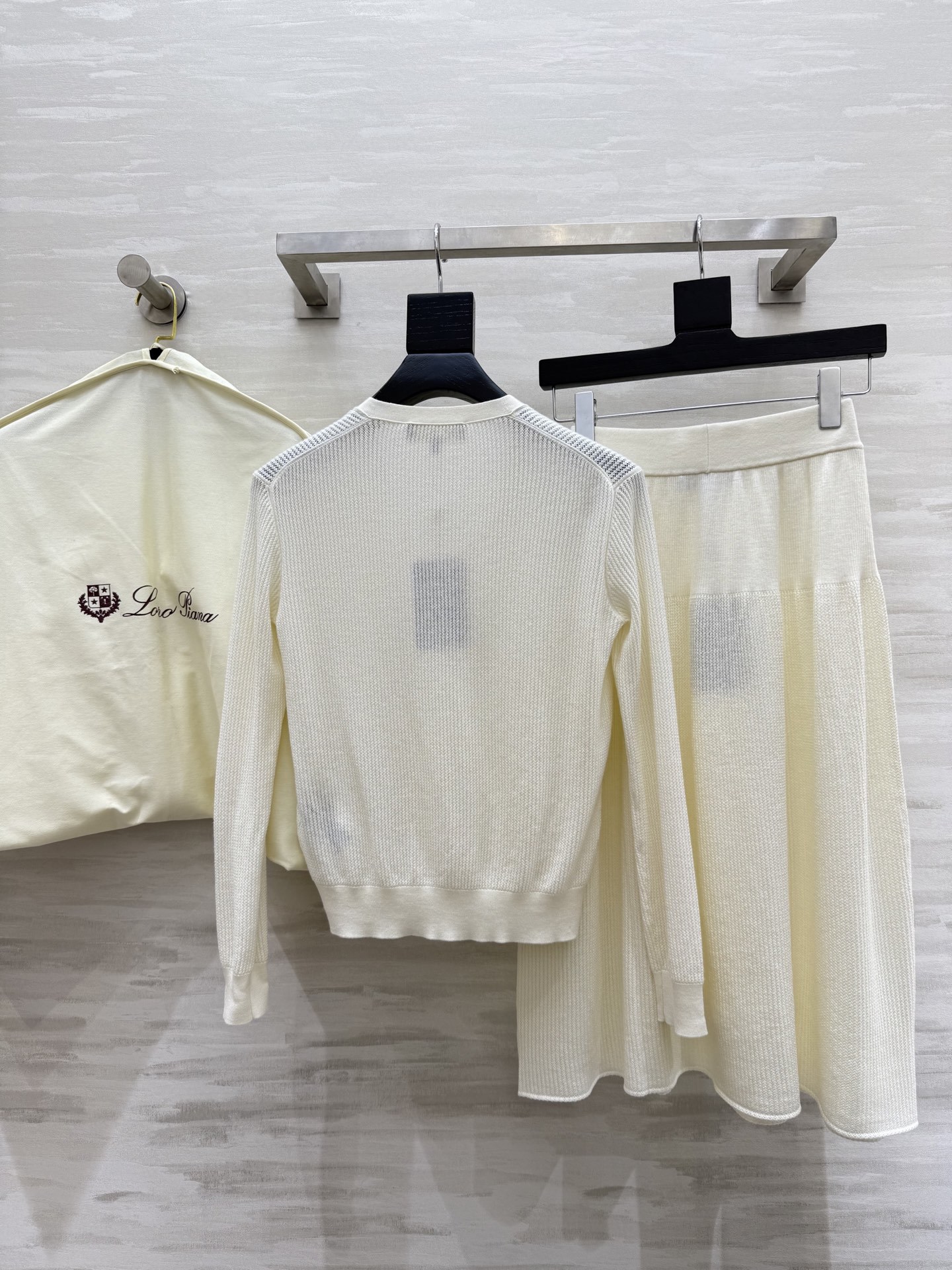 #Loro Pian♡²⁵SS Royal Lightness 纯色桑蚕丝开衫   16针德国进口机挑孔