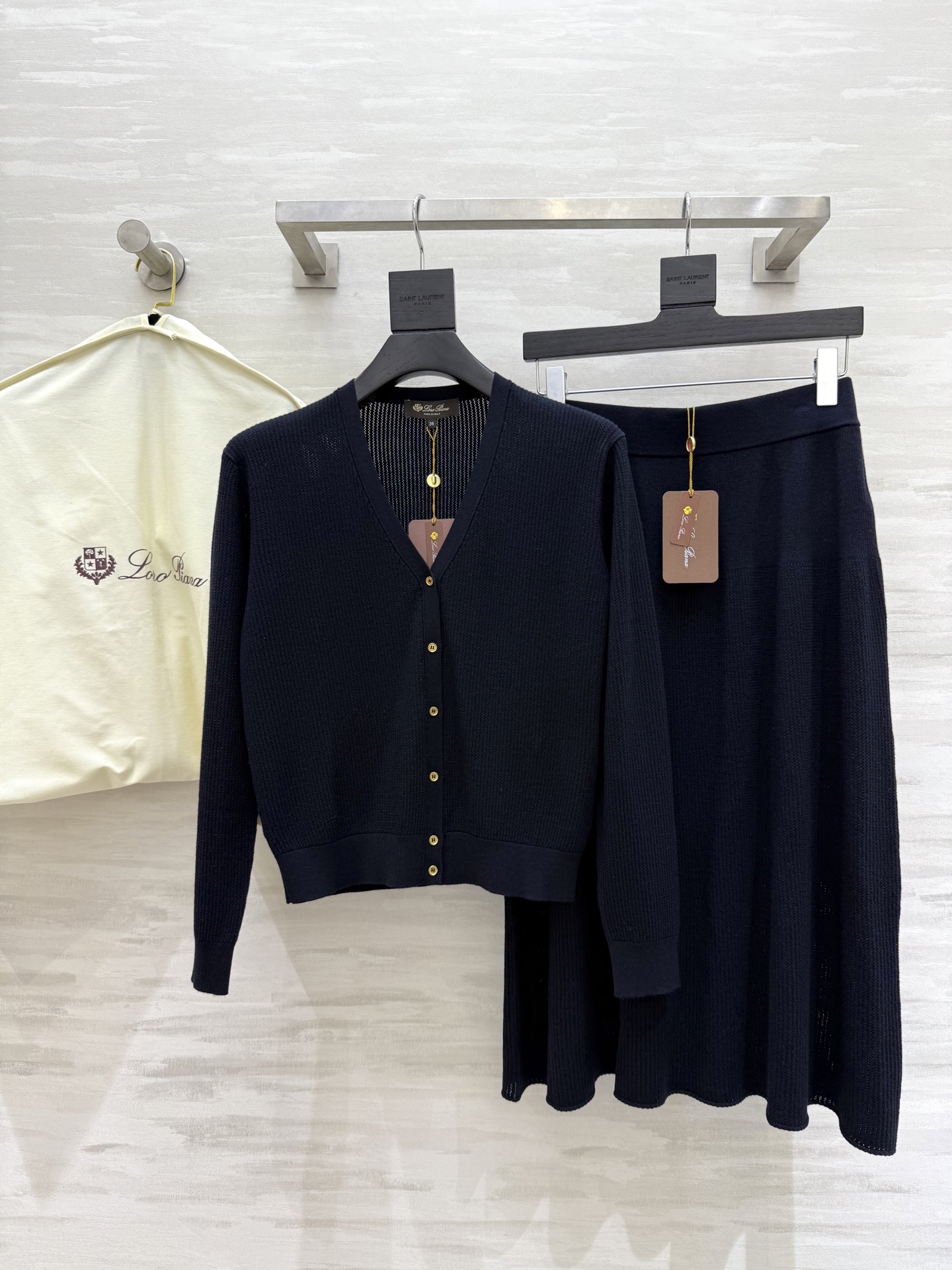 #Loro Pian♡²⁵SS Royal Lightness 纯色桑蚕丝开衫   16针德国进口机挑孔