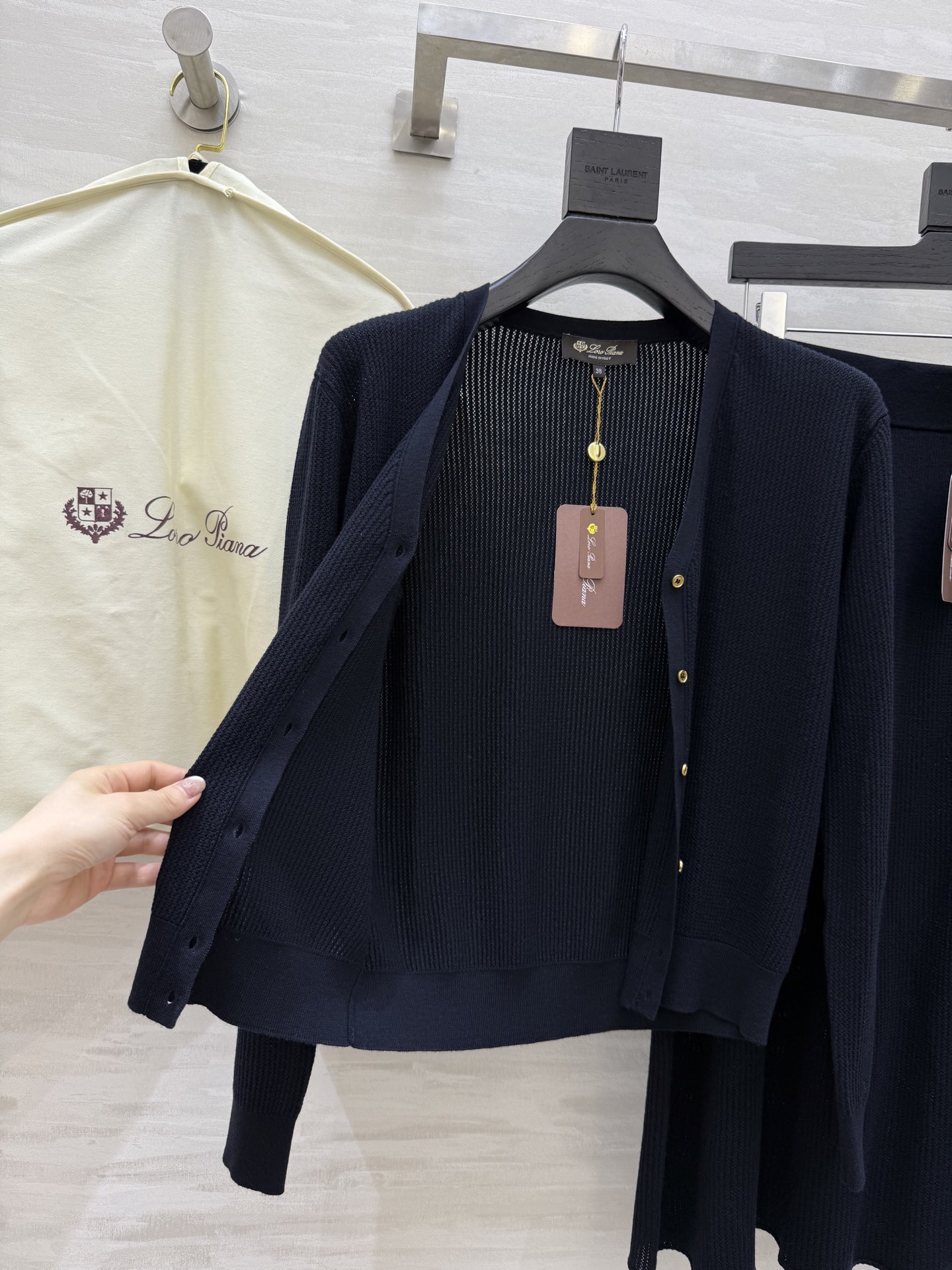 #Loro Pian♡²⁵SS Royal Lightness 纯色桑蚕丝开衫   16针德国进口机挑孔