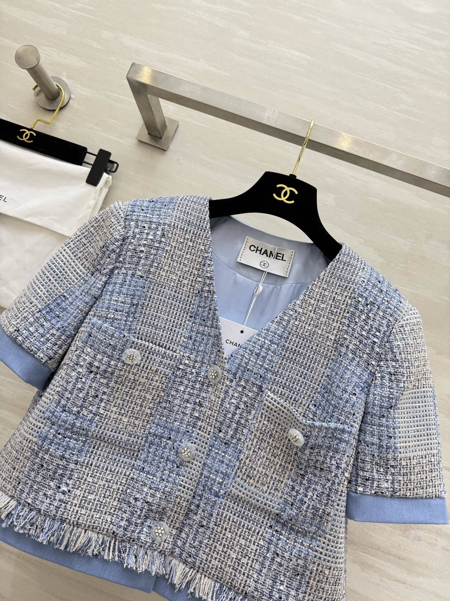 #Chane♡²⁵新款 重工拔毛短袖上衣外套 超级夏天的天蓝色 定制软呢面料轻薄舒适 高品质 现货首发s