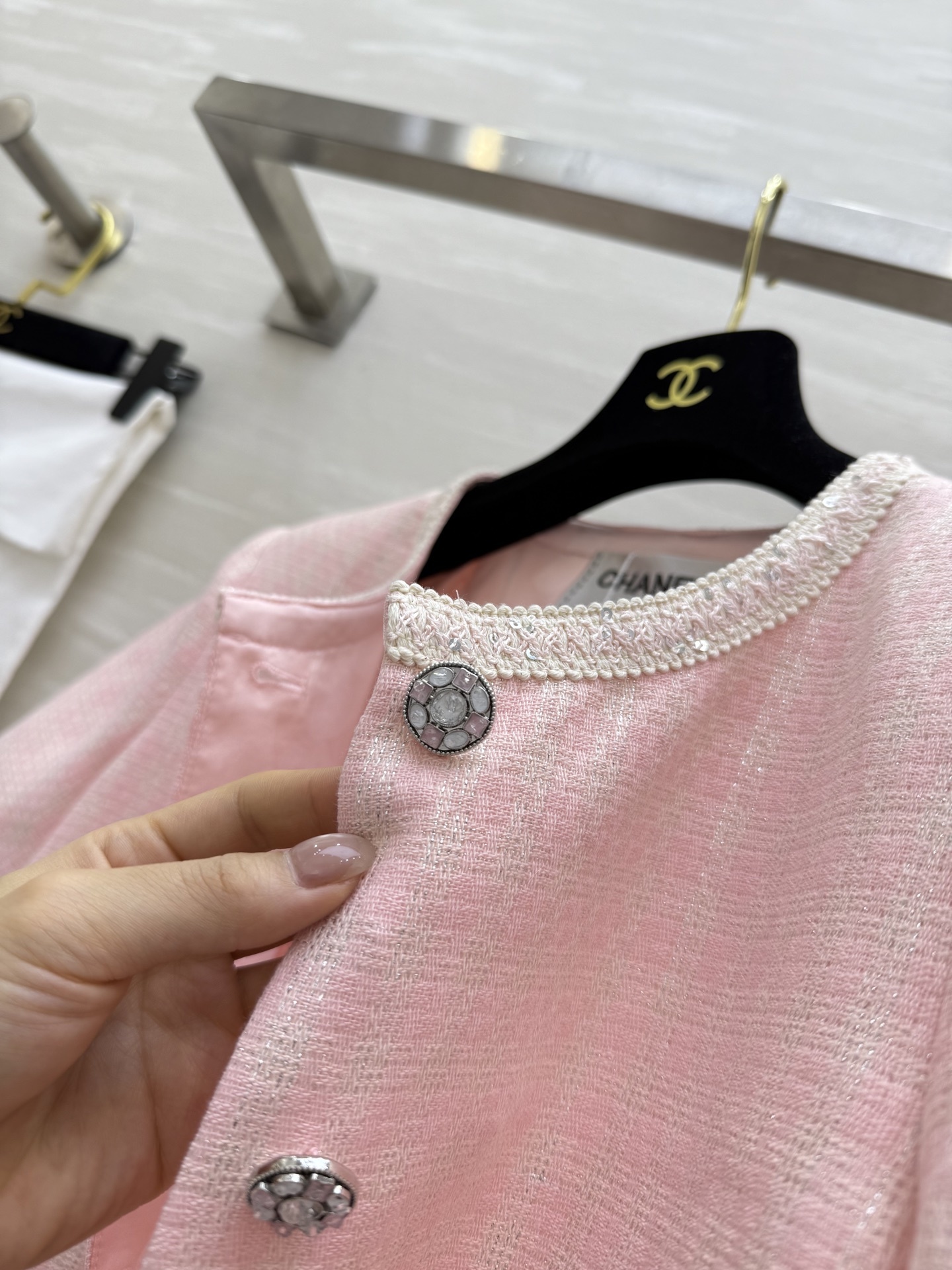 #Chane♡²⁵s新款甜美名媛风短袖上衣 独家开版 定制面料轻薄透气 粉色加银线编织面料颜色上身超级显