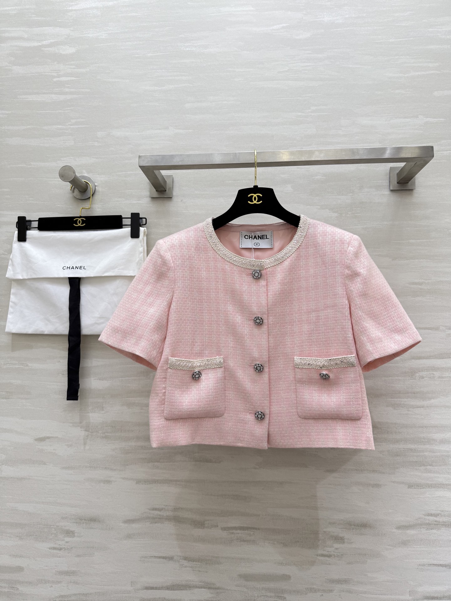 #Chane♡²⁵s新款甜美名媛风短袖上衣 独家开版 定制面料轻薄透气 粉色加银线编织面料颜色上身超级显