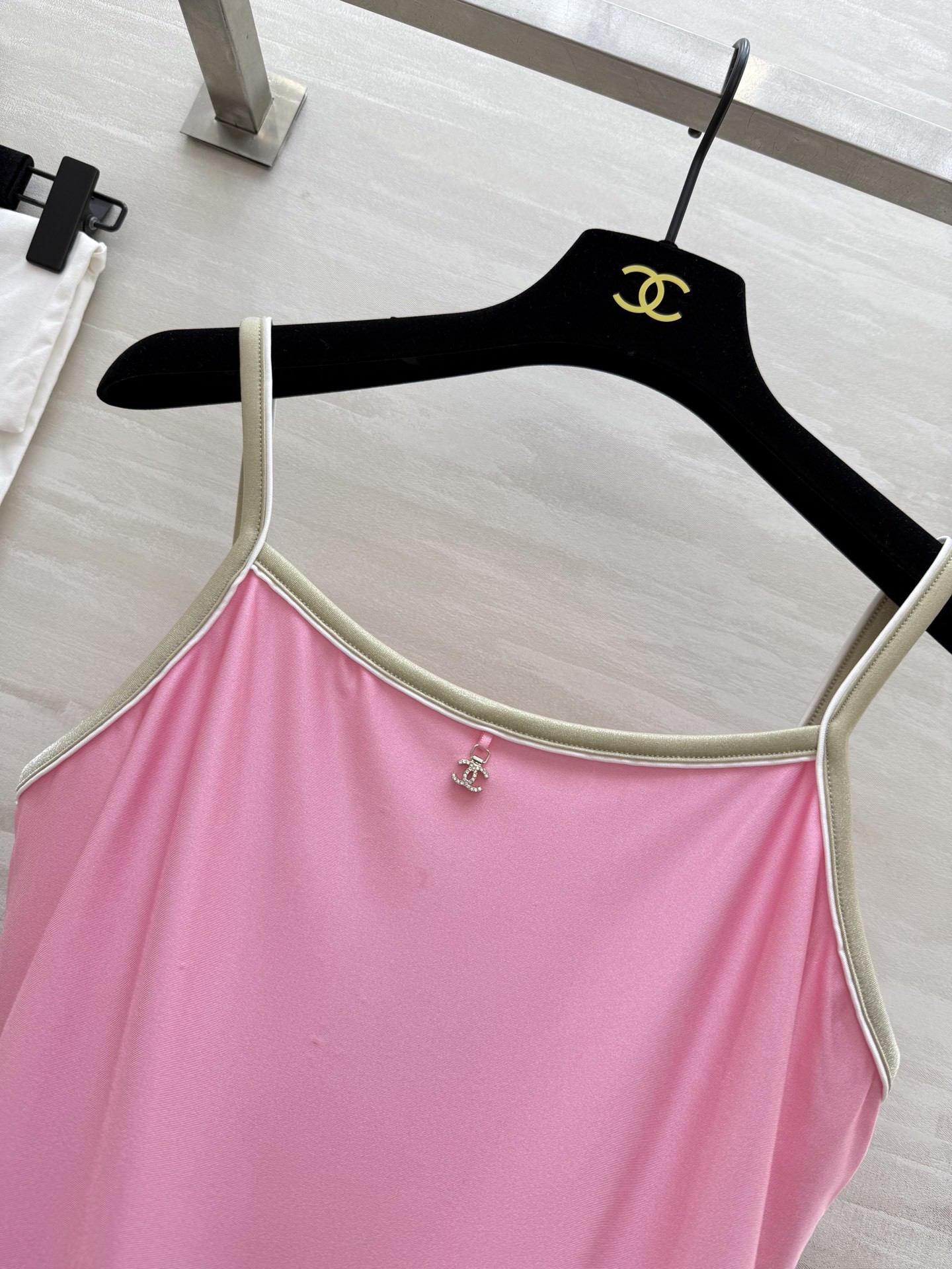 🎶Chane♡²⁵M✨Coco Beach系列 连体泳衣🖤沙滩风穿搭 5G入夏模式 后背满满设计感 高品