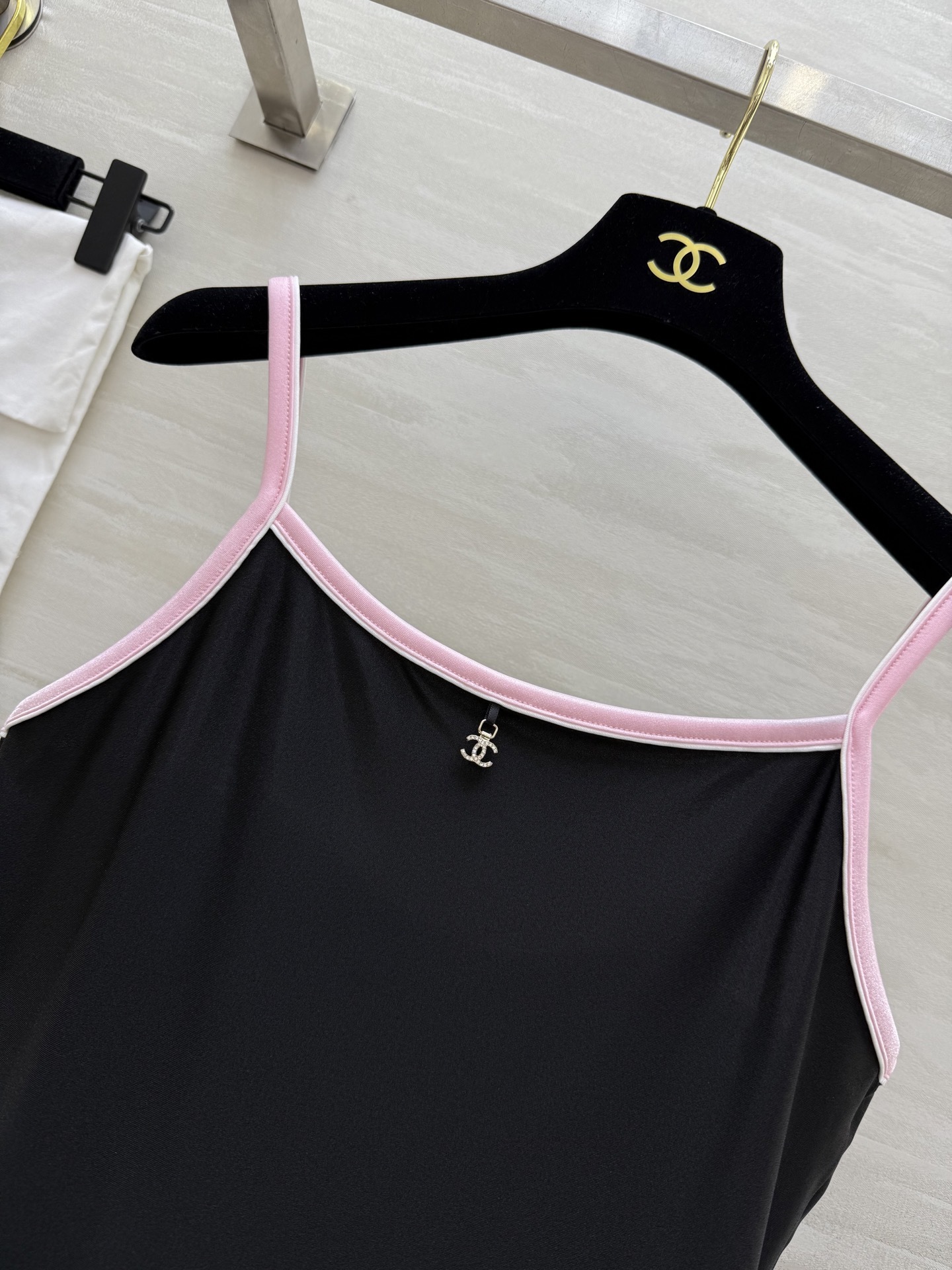 🎶Chane♡²⁵M✨Coco Beach系列 连体泳衣🖤沙滩风穿搭 5G入夏模式 后背满满设计感 高品