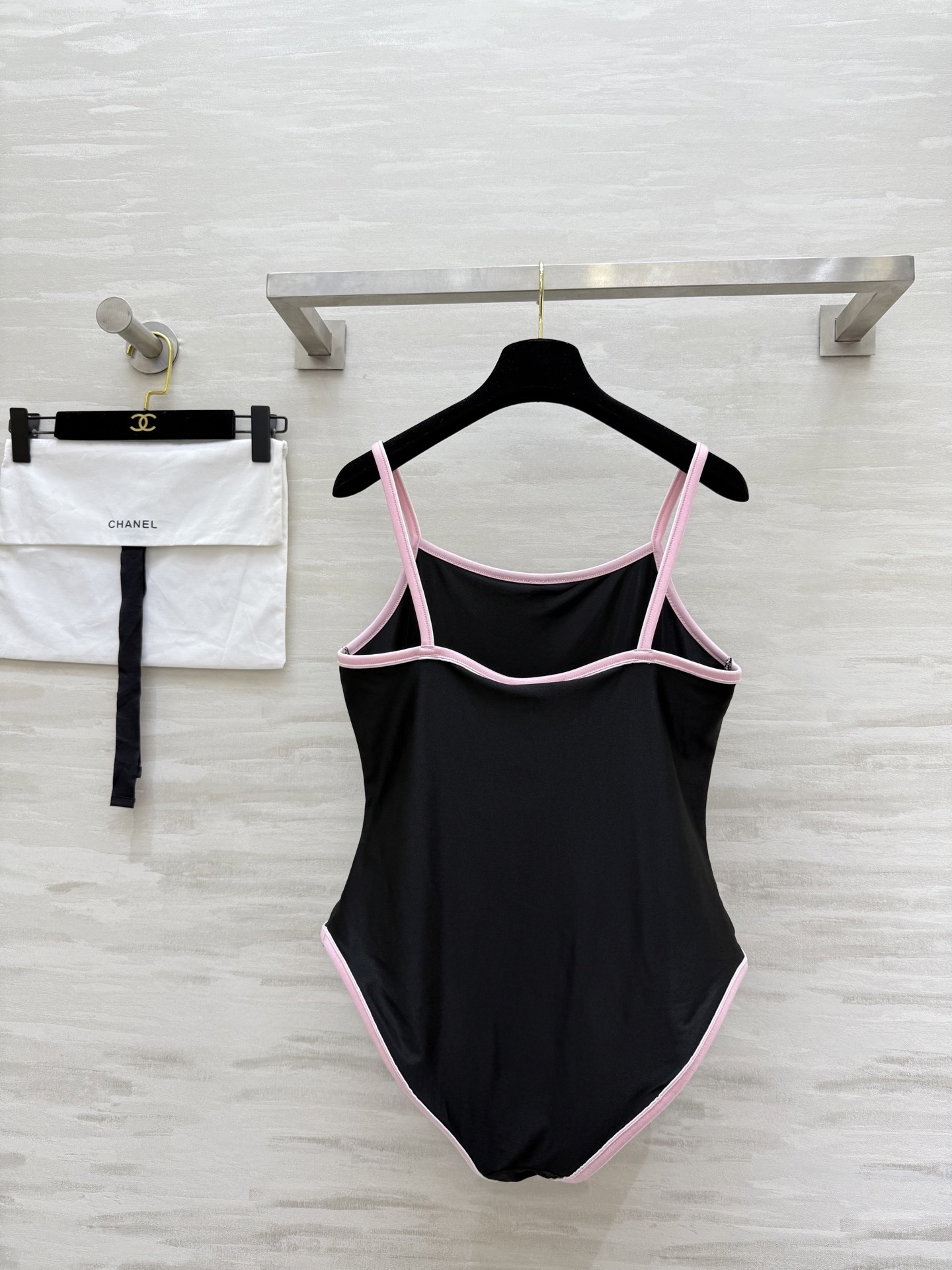 🎶Chane♡²⁵M✨Coco Beach系列 连体泳衣🖤沙滩风穿搭 5G入夏模式 后背满满设计感 高品