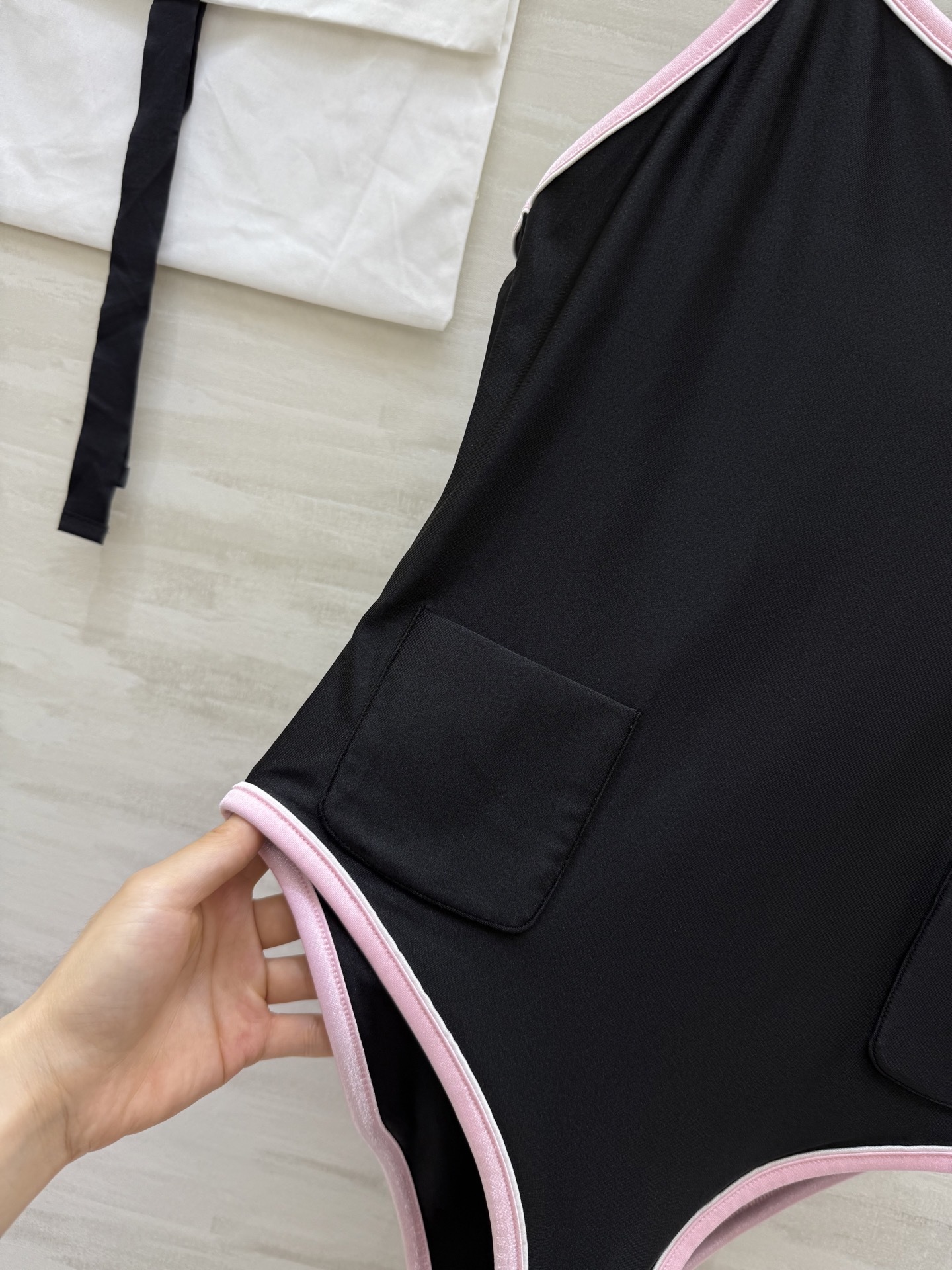 🎶Chane♡²⁵M✨Coco Beach系列 连体泳衣🖤沙滩风穿搭 5G入夏模式 后背满满设计感 高品