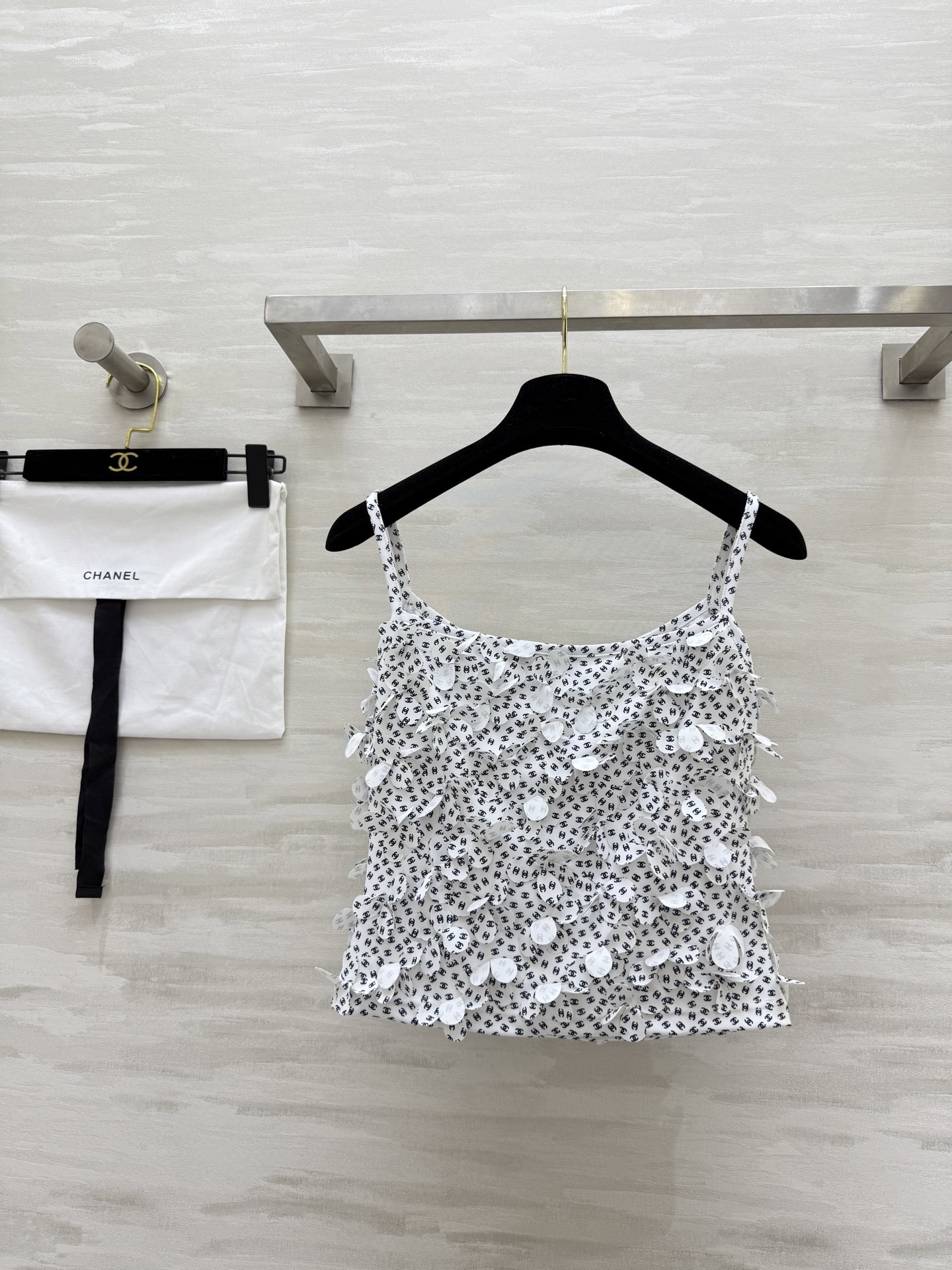 #Chane♡²⁵CoCoBeach 爆款吊带 超显身材 滿滿的立體小花朵 細節控必入 高品质定制 现货