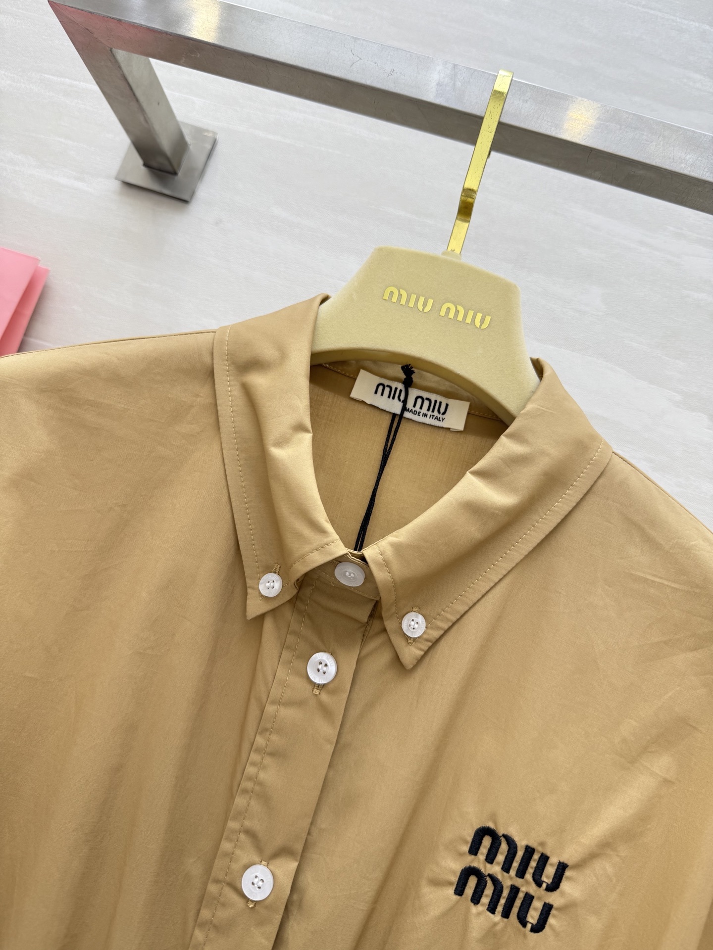 #Miumi♡²⁵新款 miu系少女穿搭 学院风翻领松紧腰连衣裙 气质翻领落肩卷袖设计 打揽收腰大裙摆甜