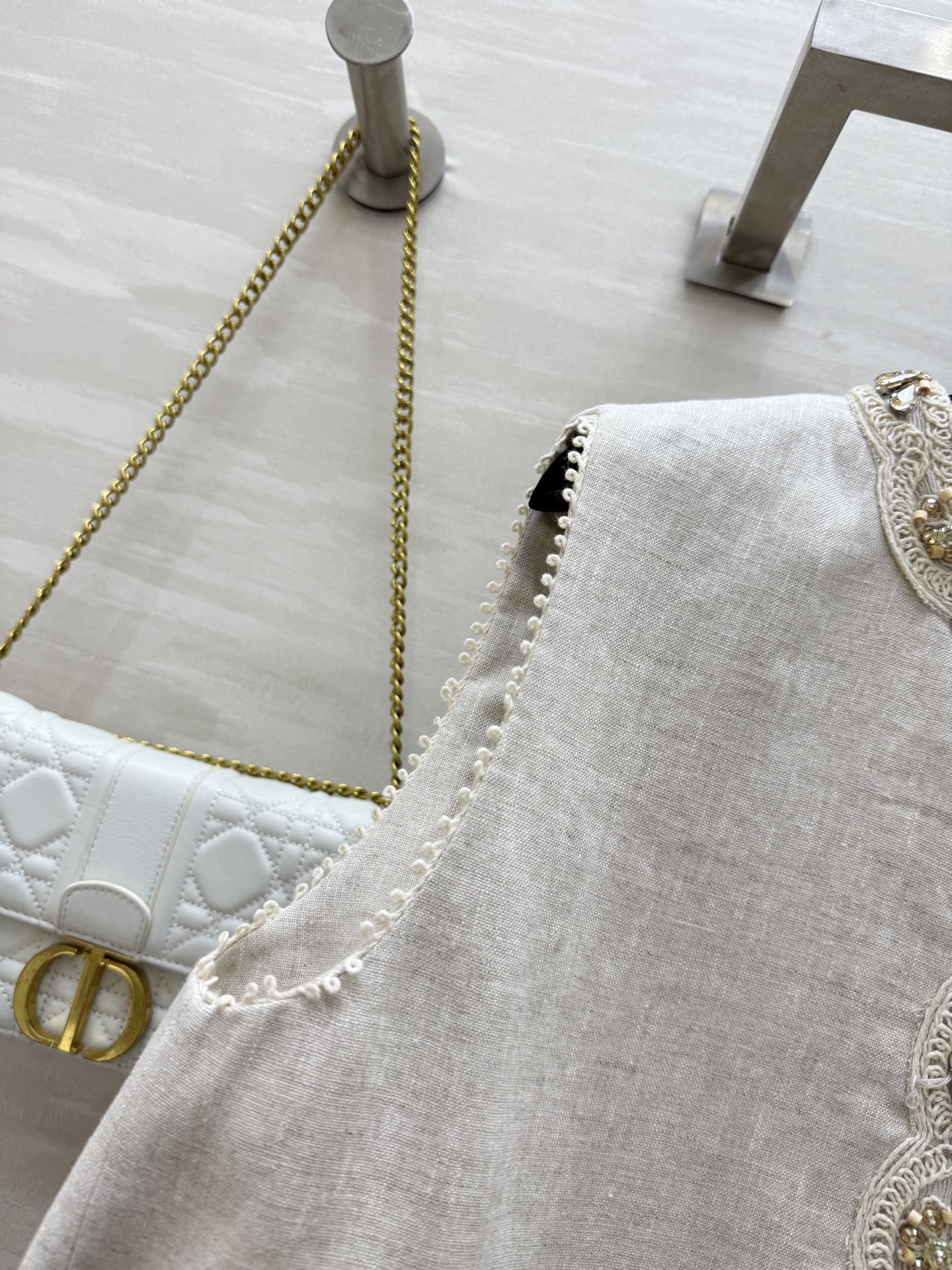 #zimm²⁵新款度假系列 水钻花边装饰镶边套装 一套上身精致高级气质感 重工编织织带镶边设计 马甲上衣