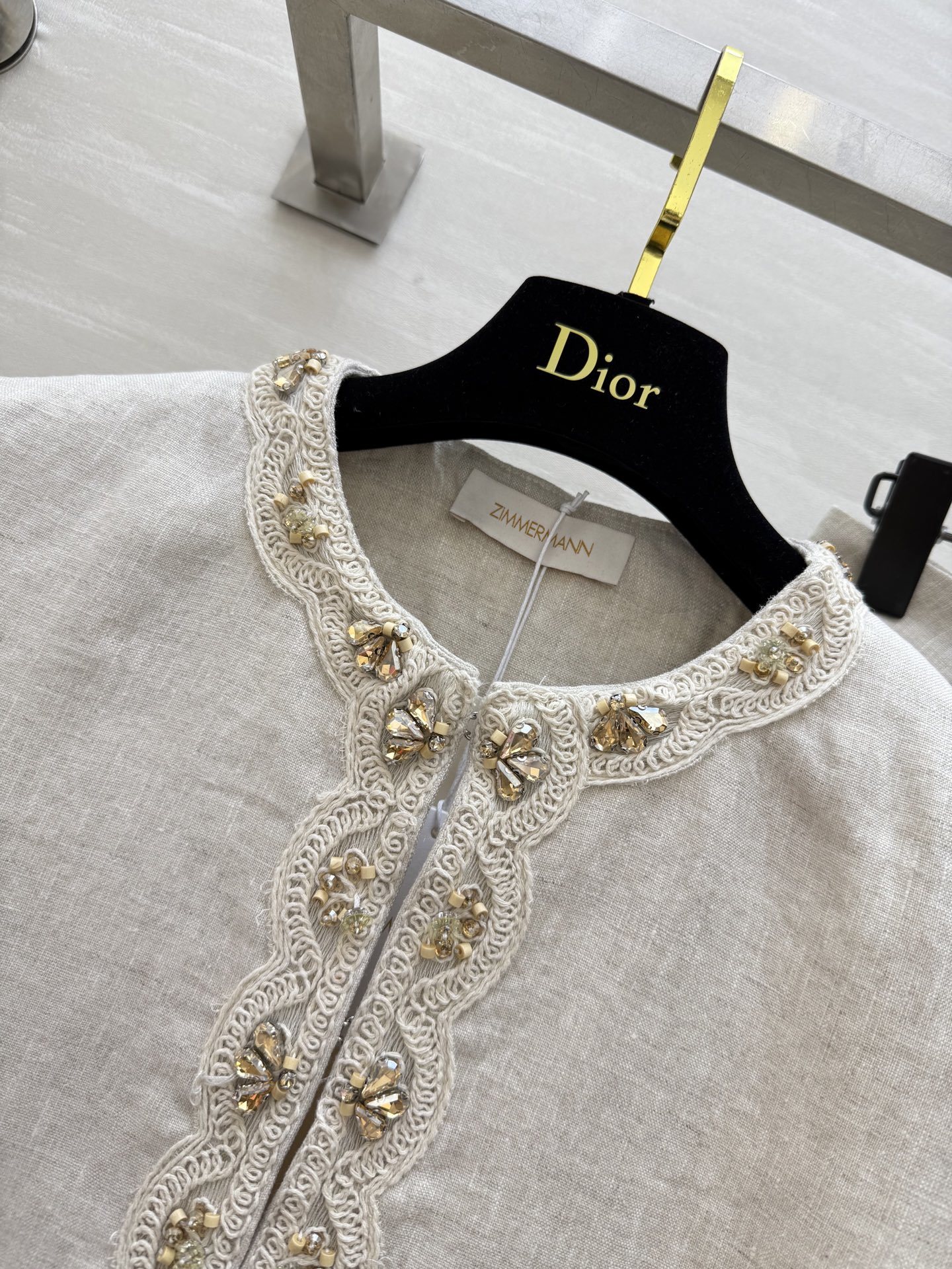 #zimm²⁵新款度假系列 水钻花边装饰镶边套装 一套上身精致高级气质感 重工编织织带镶边设计 马甲上衣