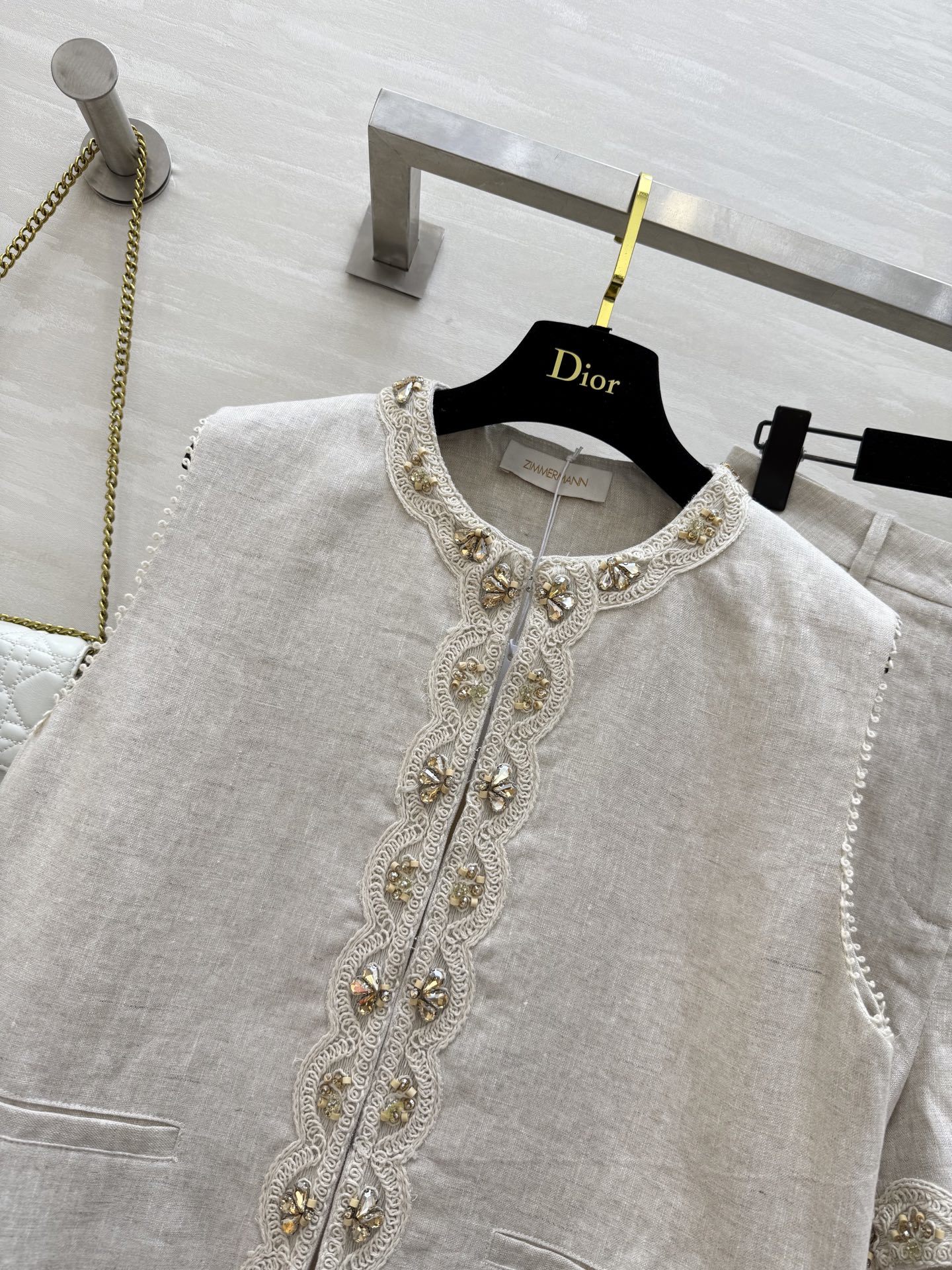 #zimm²⁵新款度假系列 水钻花边装饰镶边套装 一套上身精致高级气质感 重工编织织带镶边设计 马甲上衣