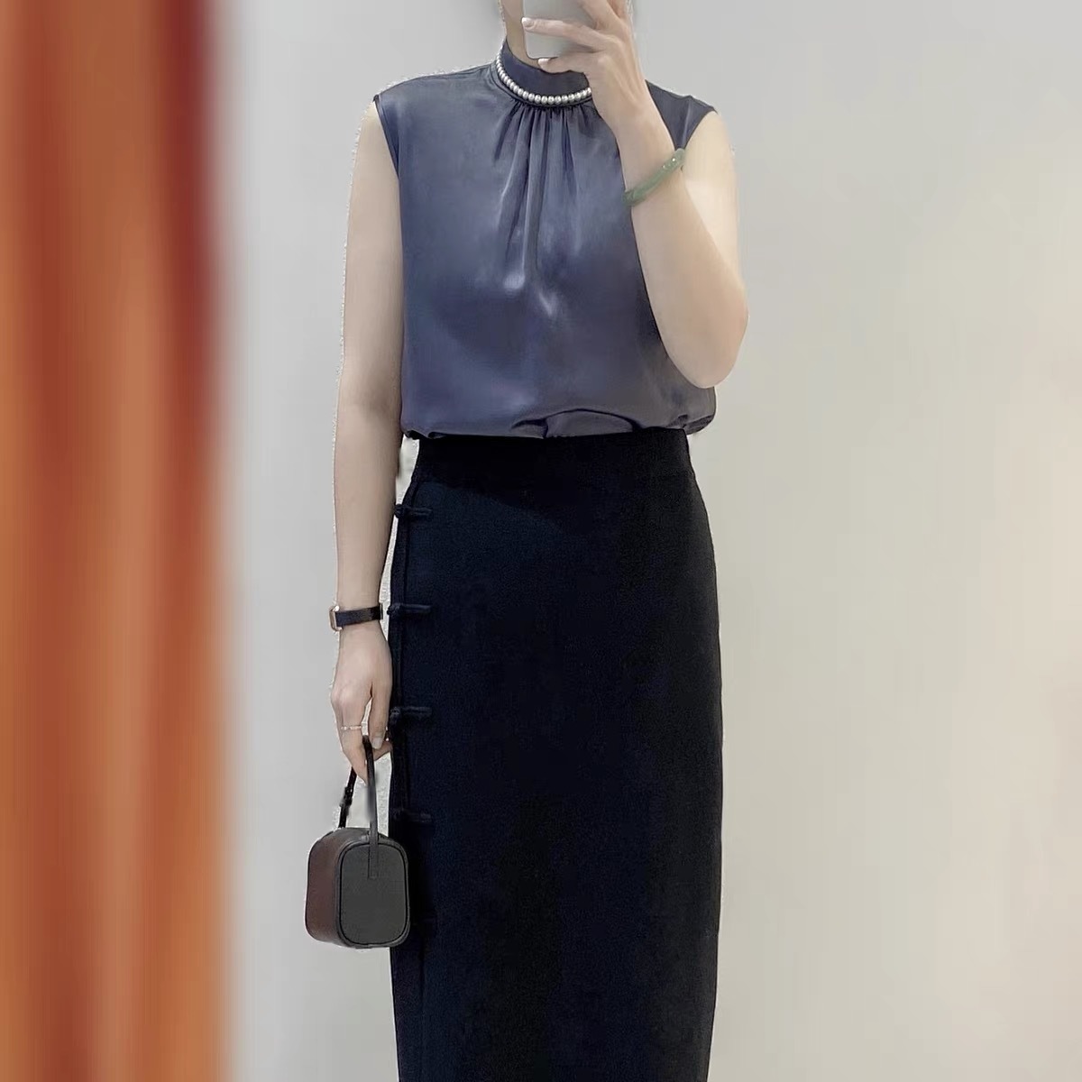 #ysl²⁵新款弹力真丝缎 盖袖半高领上衣 气质温柔高级 极简大方 高品质 现货首发size:S/M/L